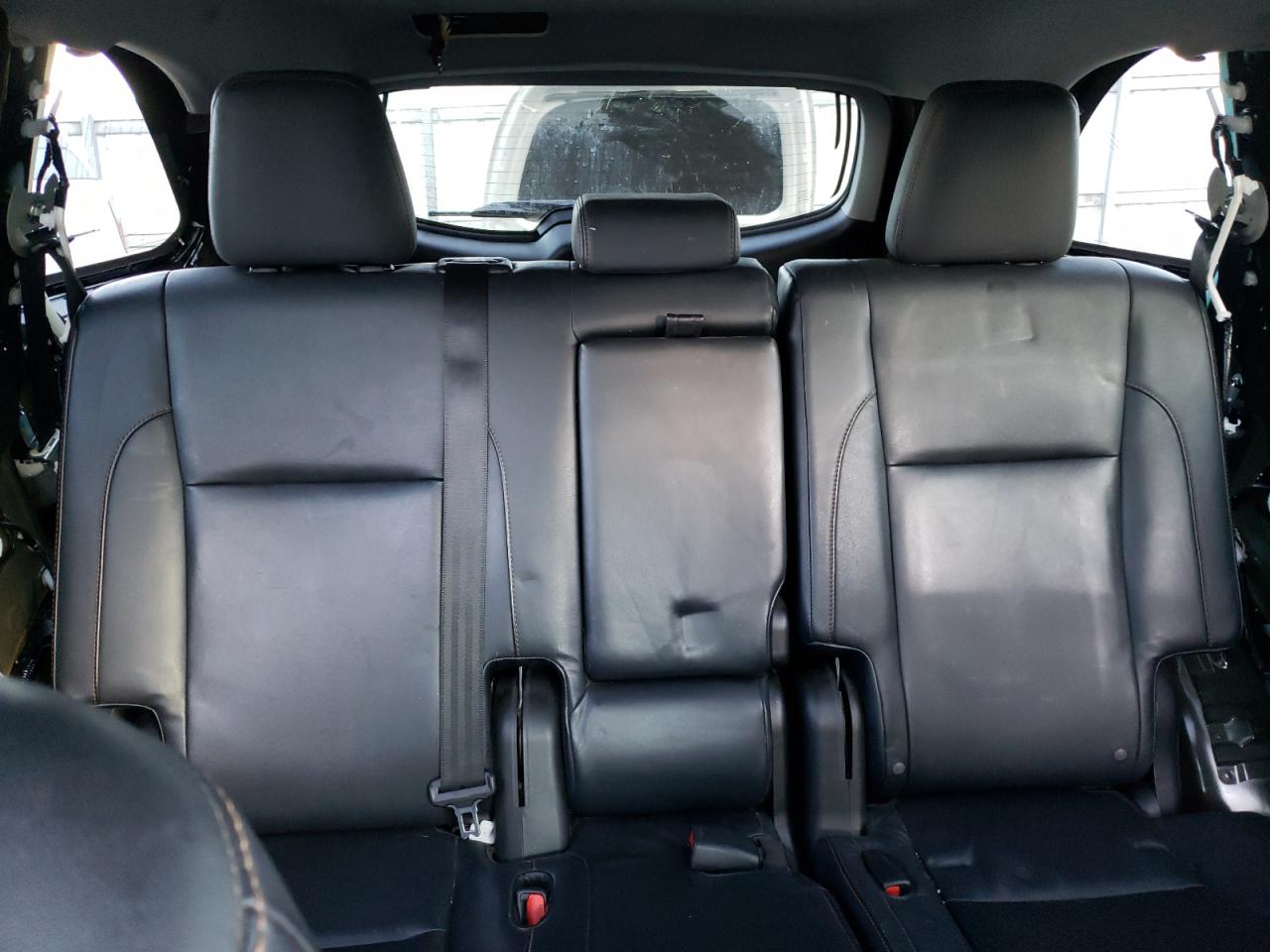 2015 Toyota Highlander - Image 10