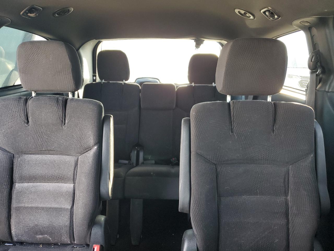 2018 Dodge Caravan - Image 10