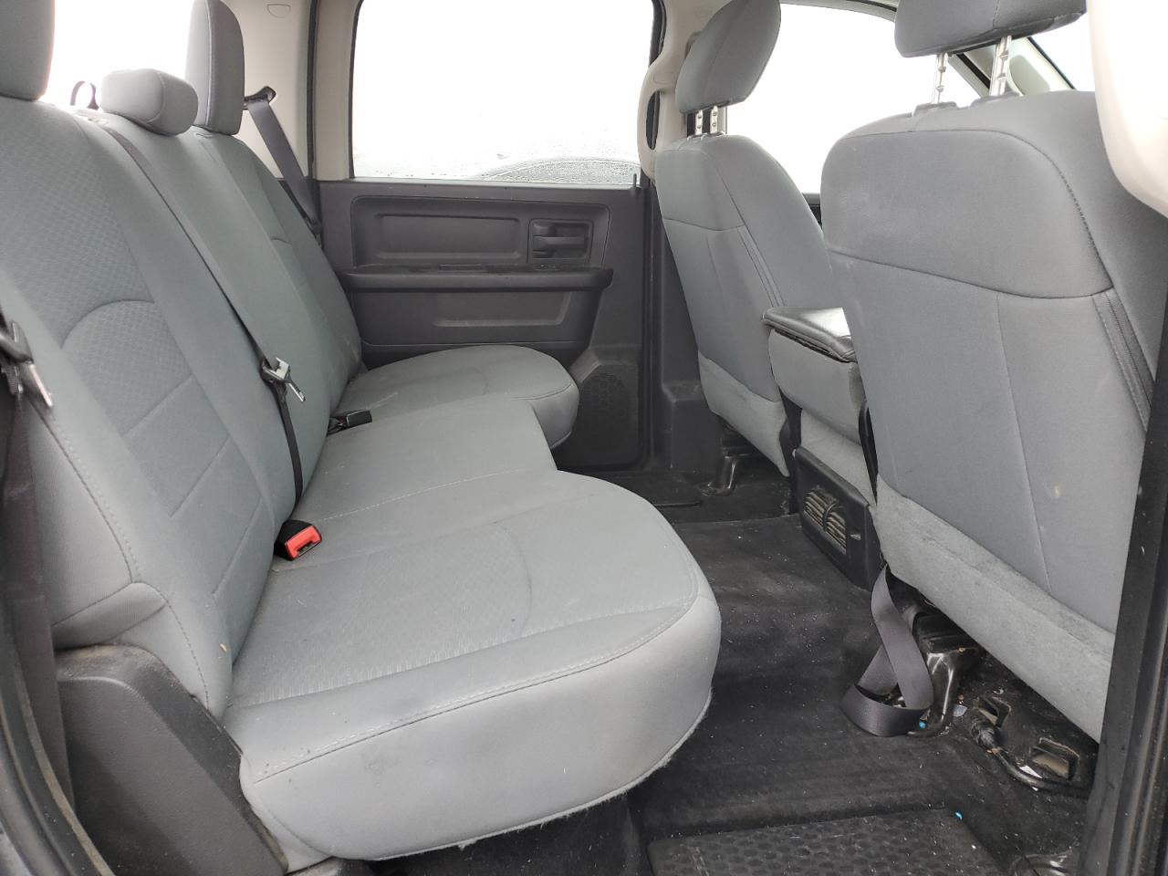 2016 RAM 1500 - Image 10