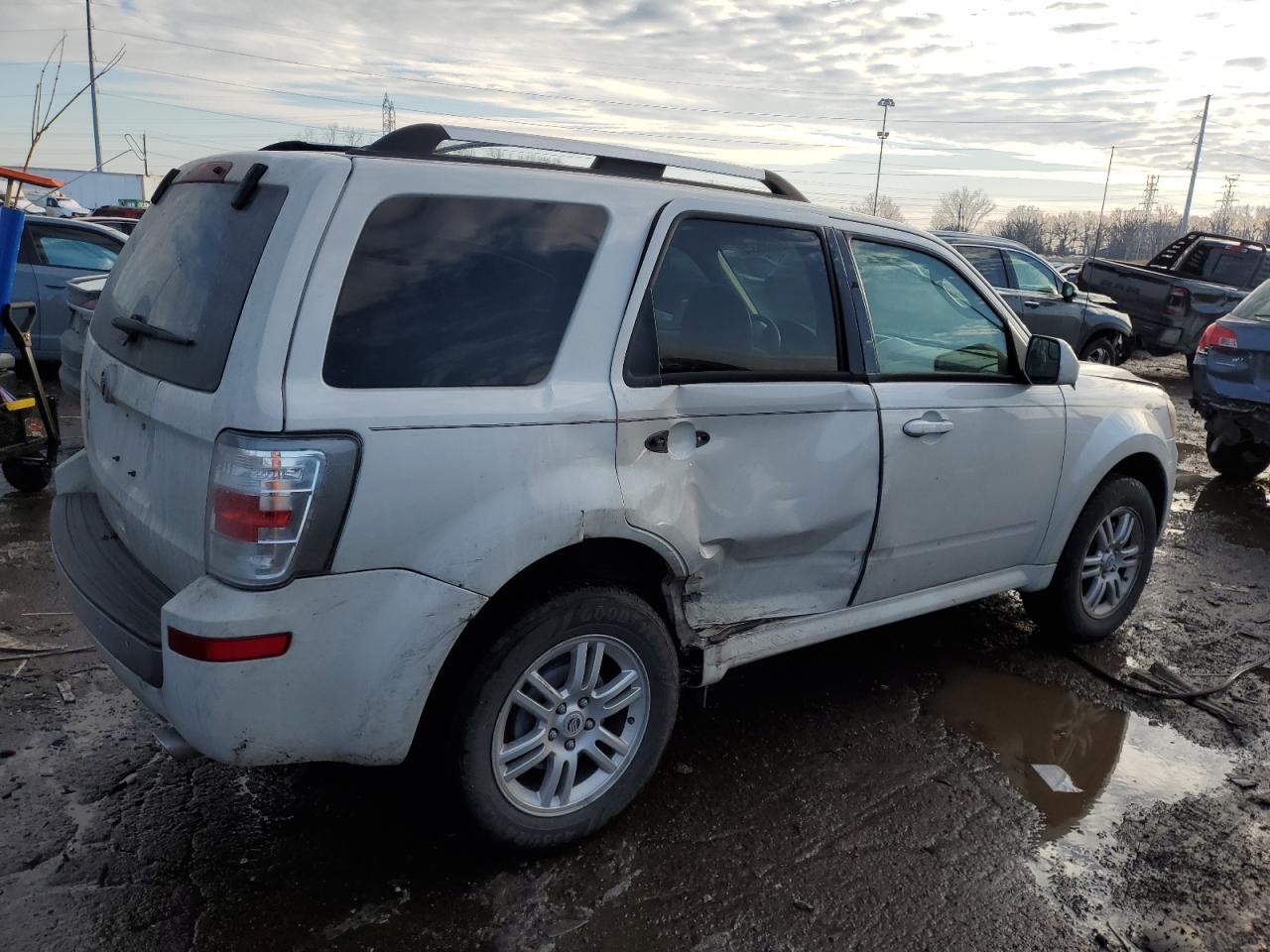 2010 Mercury Mariner - Image 3