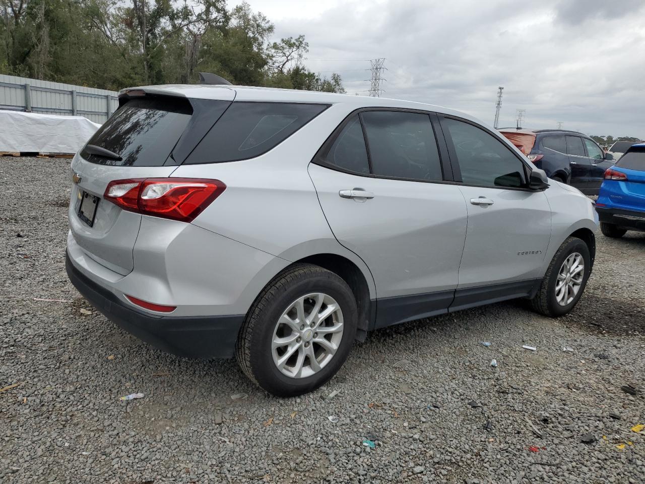 2019 Chevrolet Equinox - Image 3