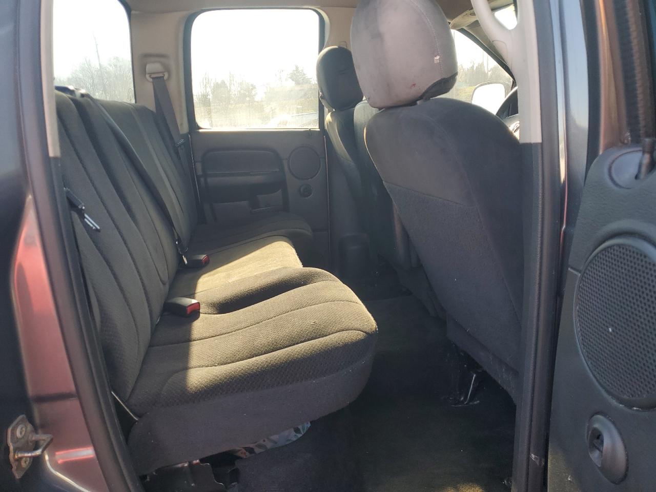2003 Dodge RAM - Image 10