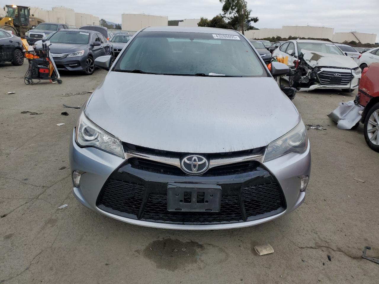 2016 Toyota Camry - Image 5