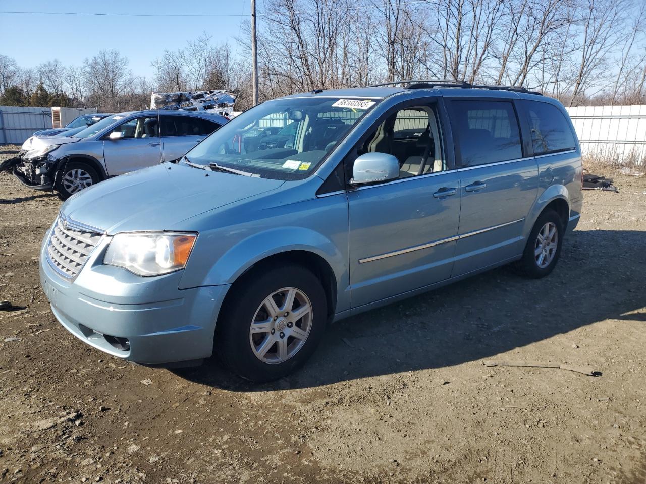 Windsor, NJ에서 판매 중인 2010 Chrysler Town & Country Touring Plus - Normal Wear