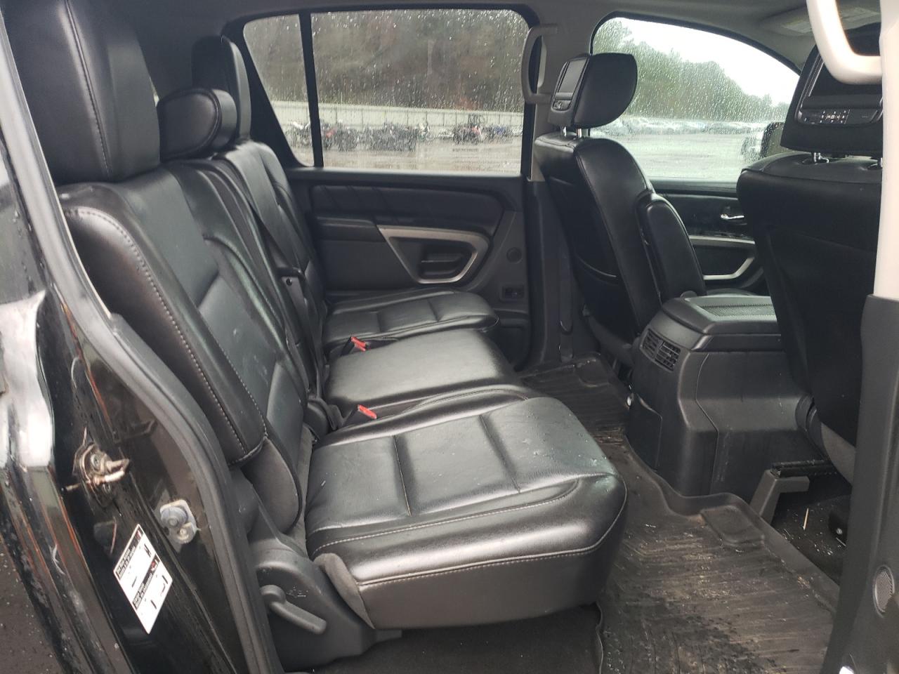 2015 Nissan Armada - Image 11
