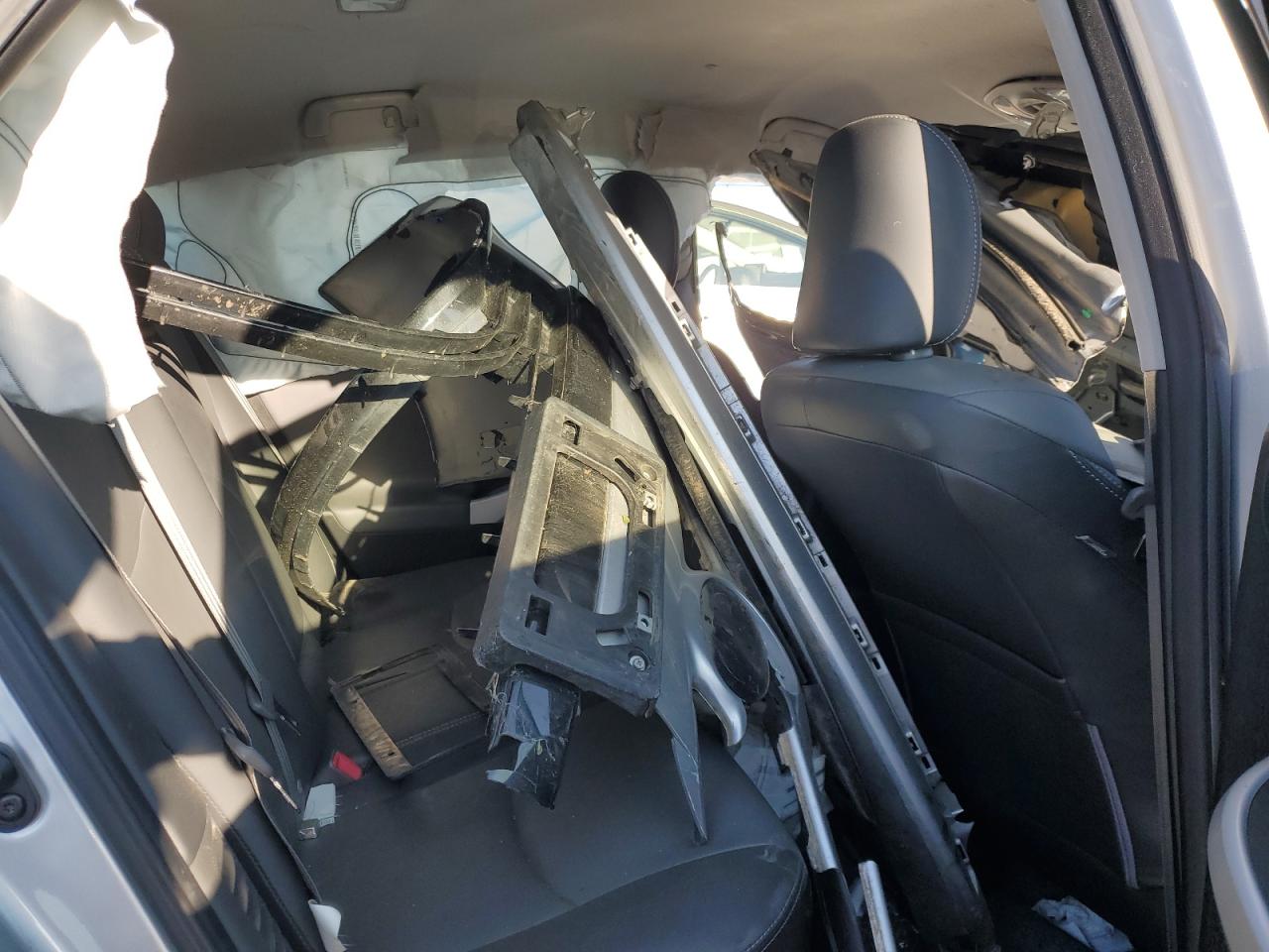 2013 Toyota Prius - Image 10
