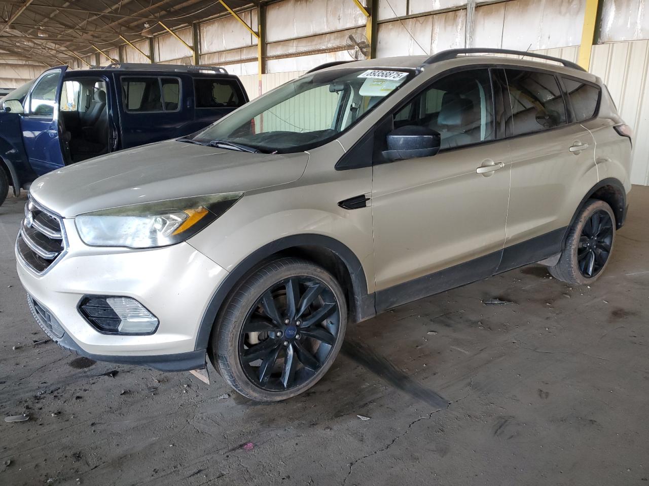 VIN 1FMCU0GD9HUD40046 2017 FORD ESCAPE no.1