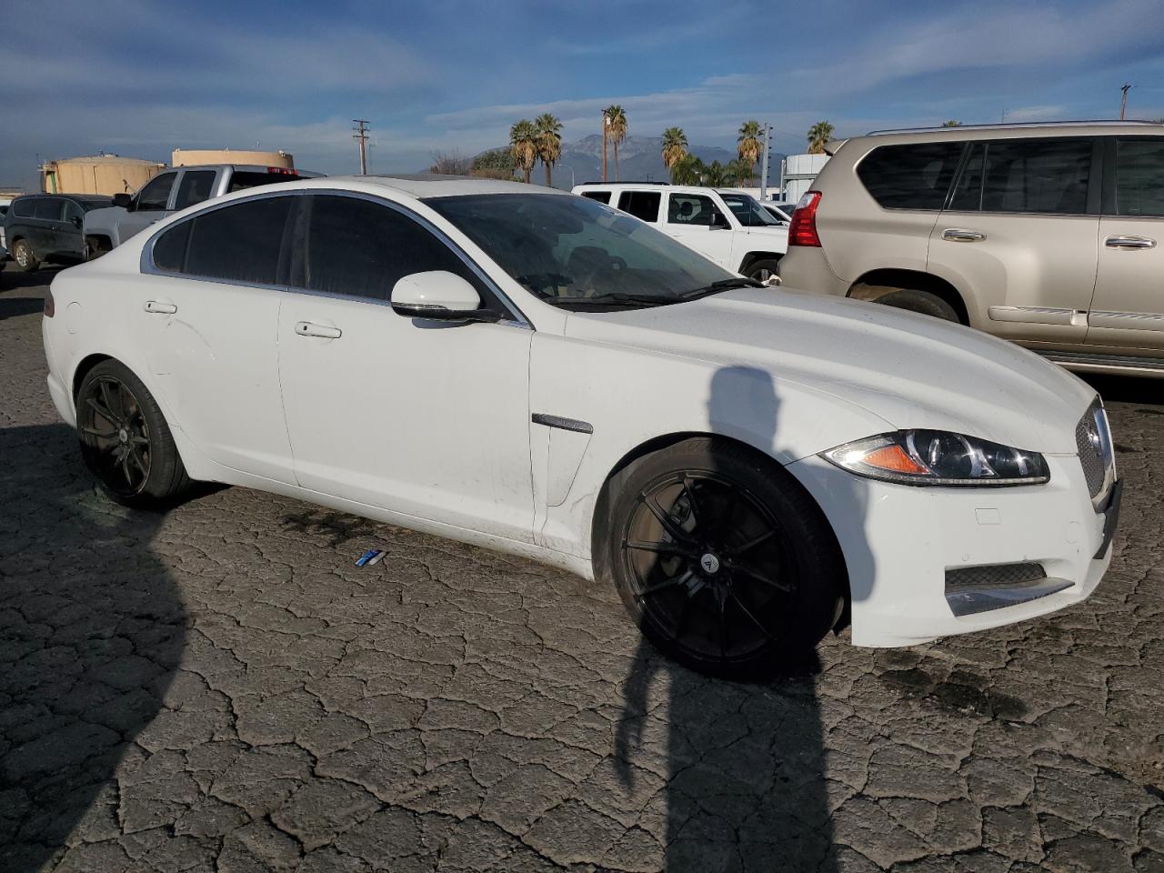 VIN SAJWA0FS2FPU75151 2015 JAGUAR XF no.4