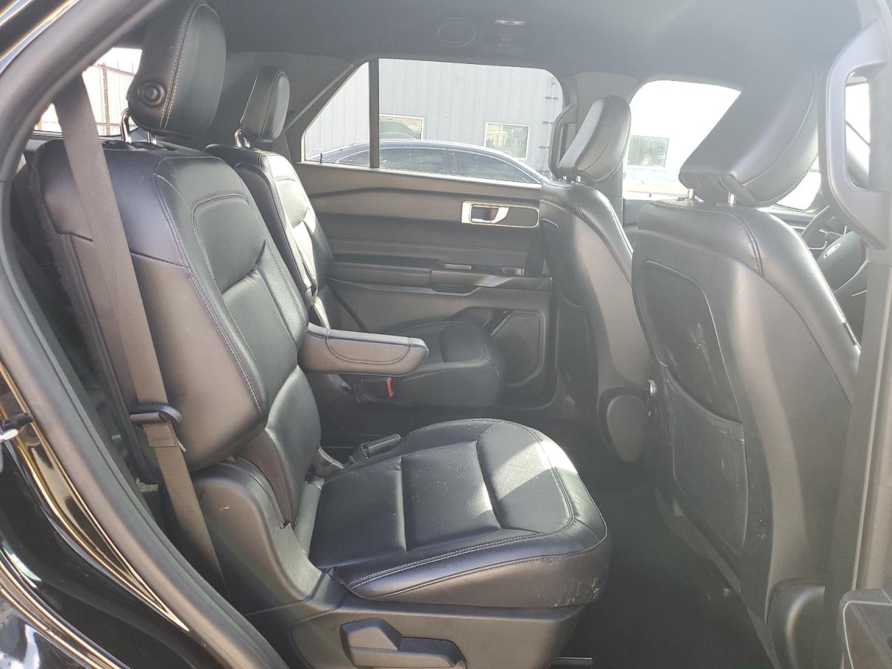 2020 Ford Explorer - Image 11