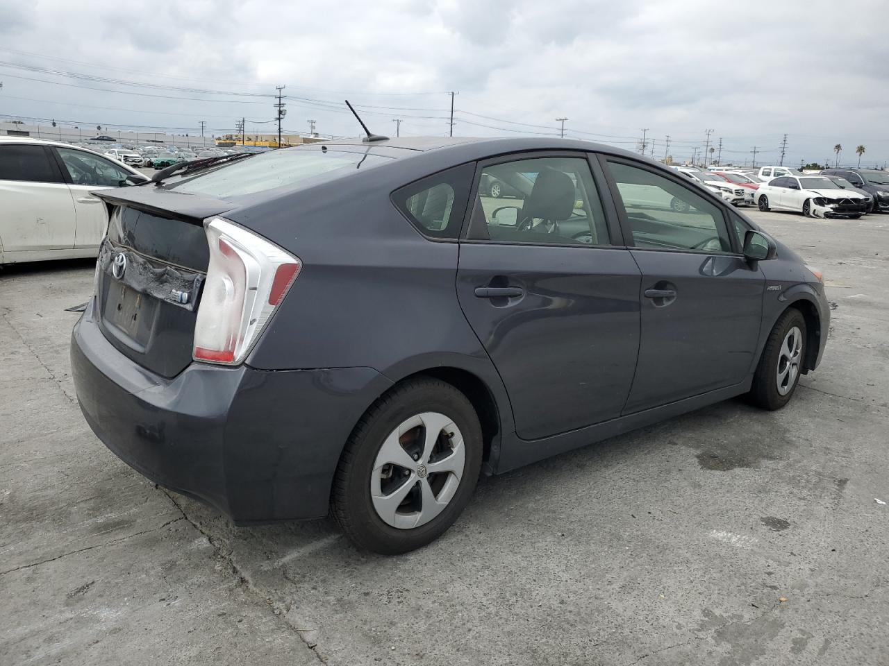 2014 Toyota Prius - Image 3