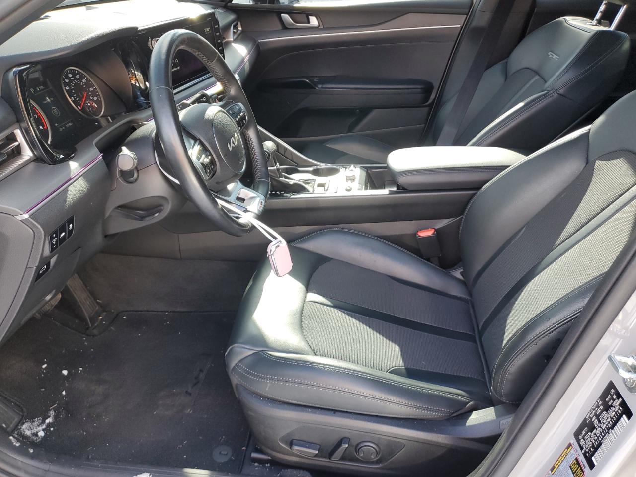 2022 Kia K5 - Image 7