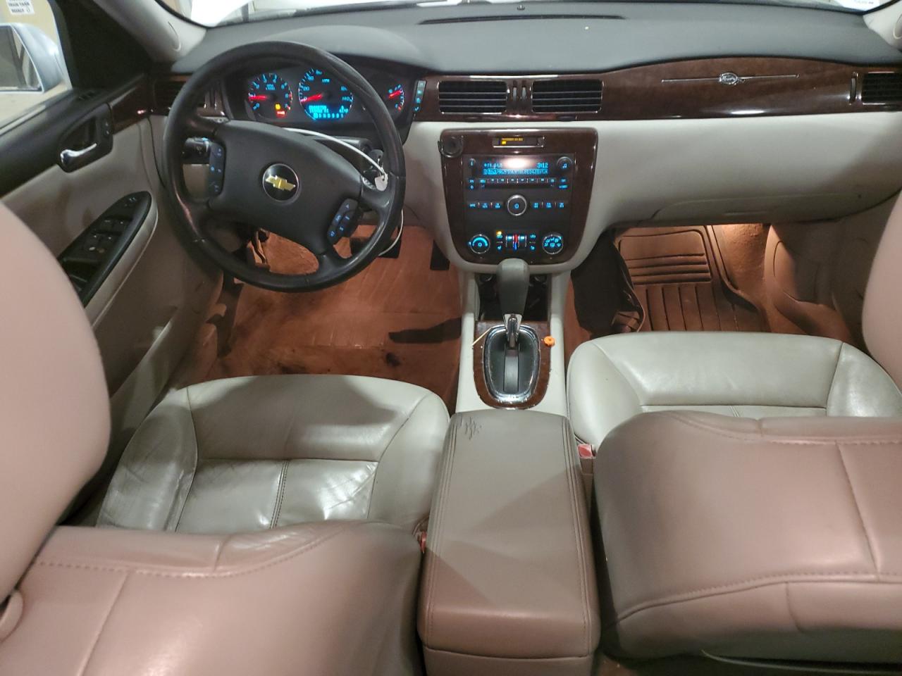 2011 Chevrolet Impala - Image 8