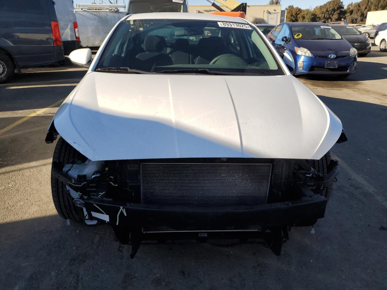 2019 Hyundai Elantra - Image 5