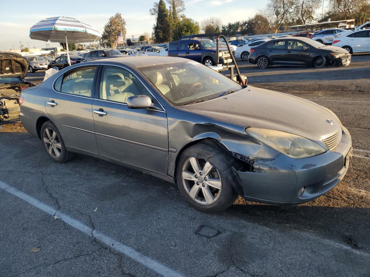 2005 Lexus ES - Image 4
