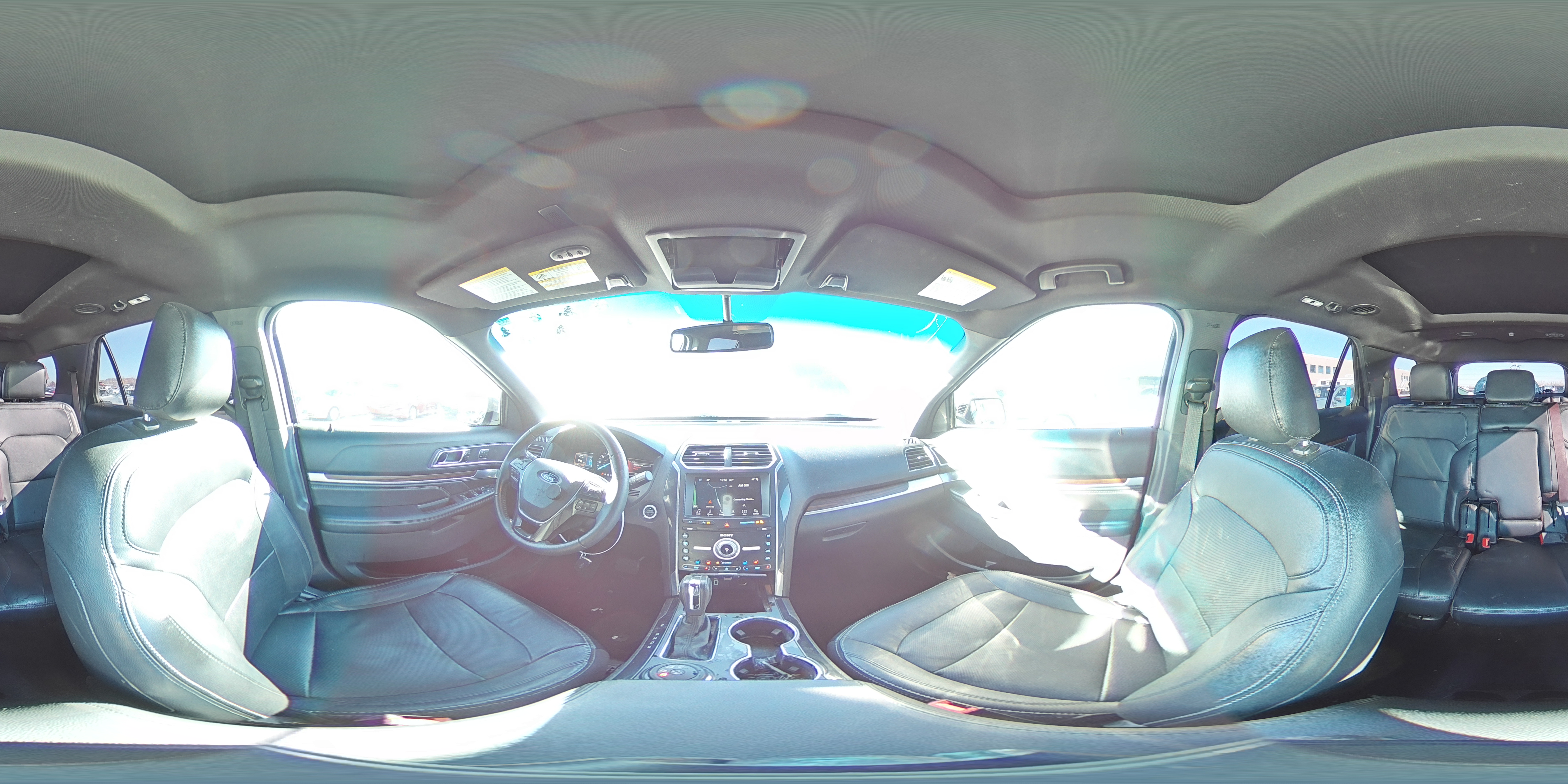 2019 Ford Explorer - Image 16