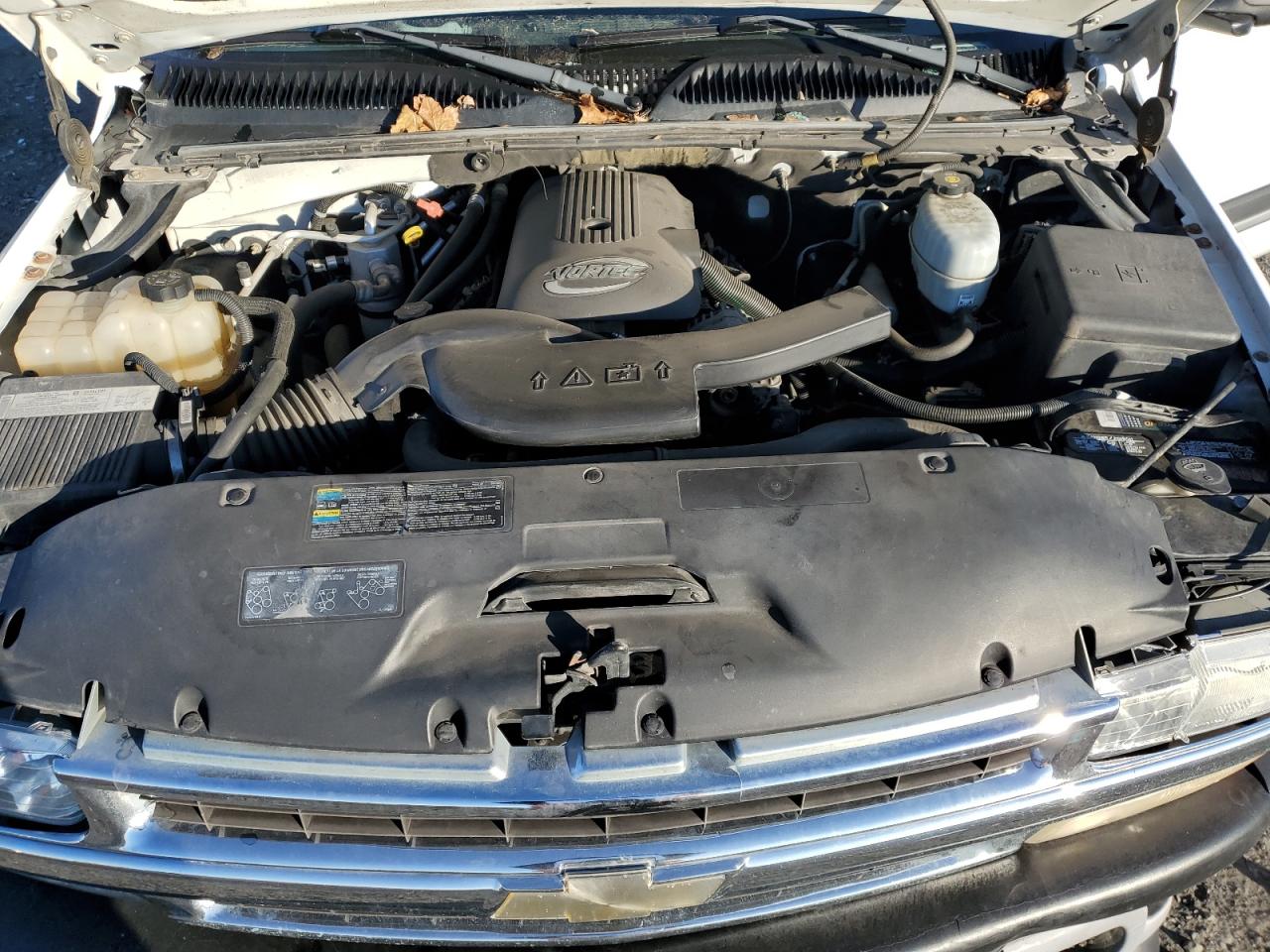 2005 Chevrolet Tahoe - Image 12
