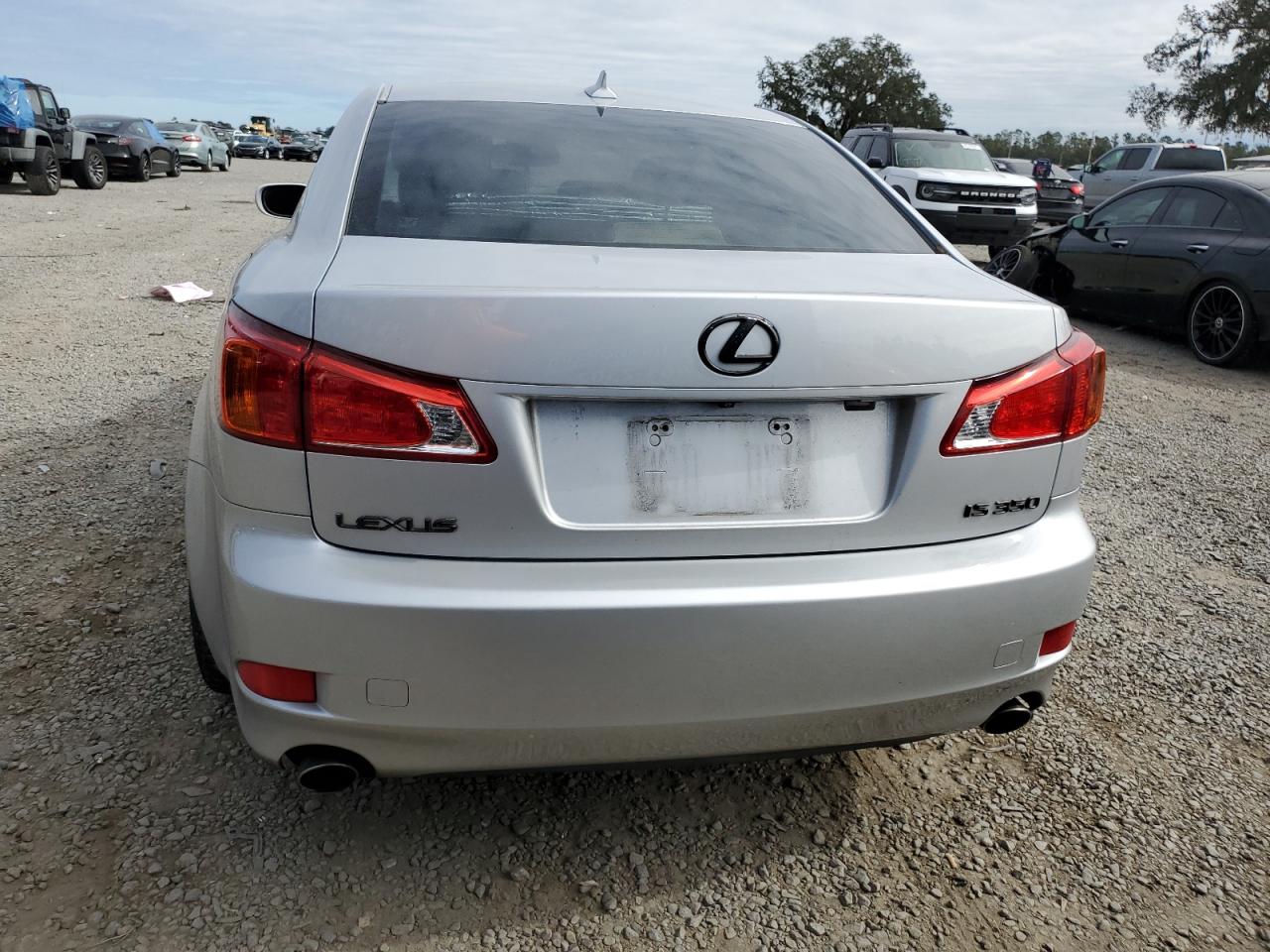 2010 Lexus IS - Image 6