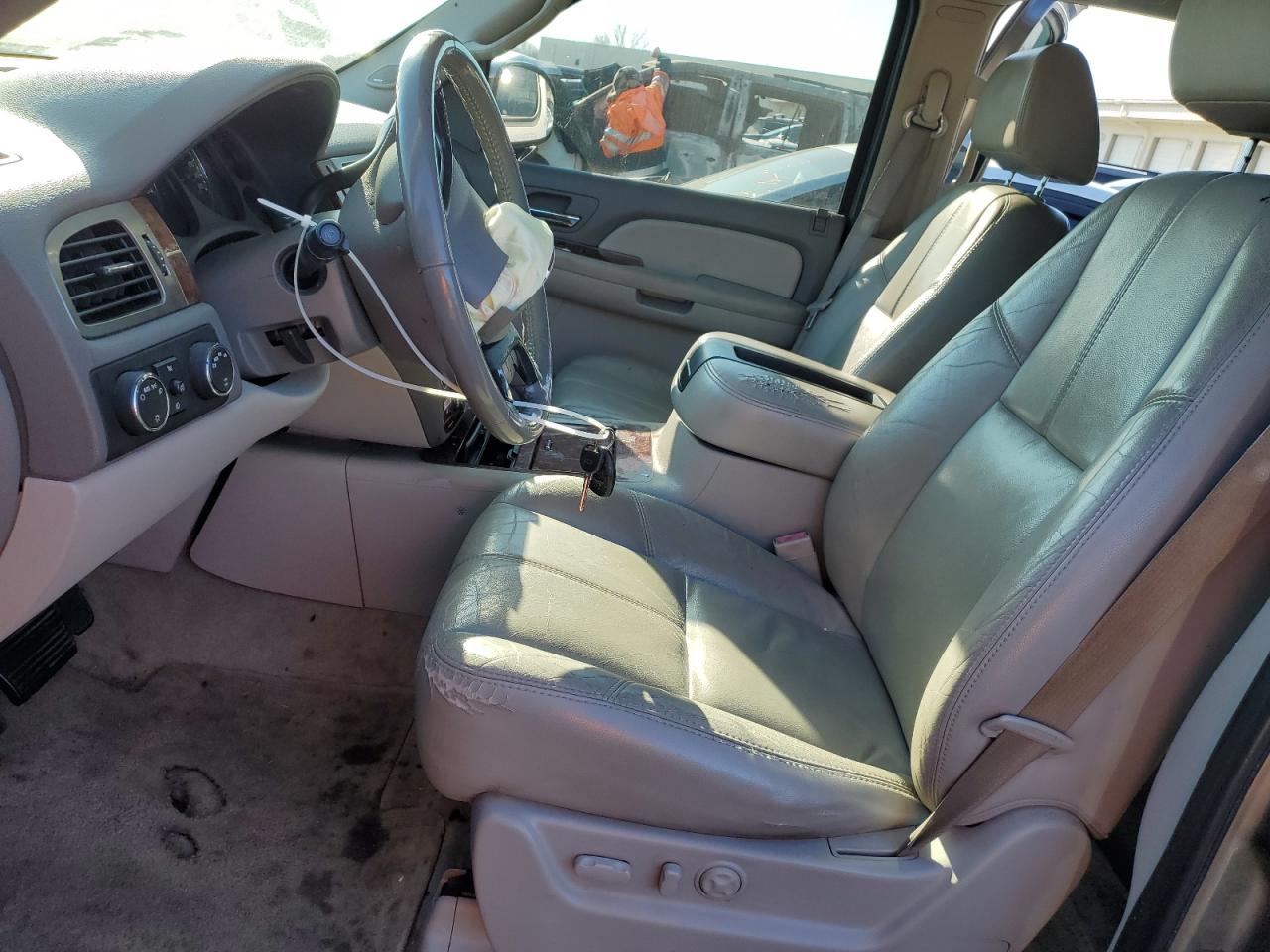 2007 Chevrolet Suburban - Image 7