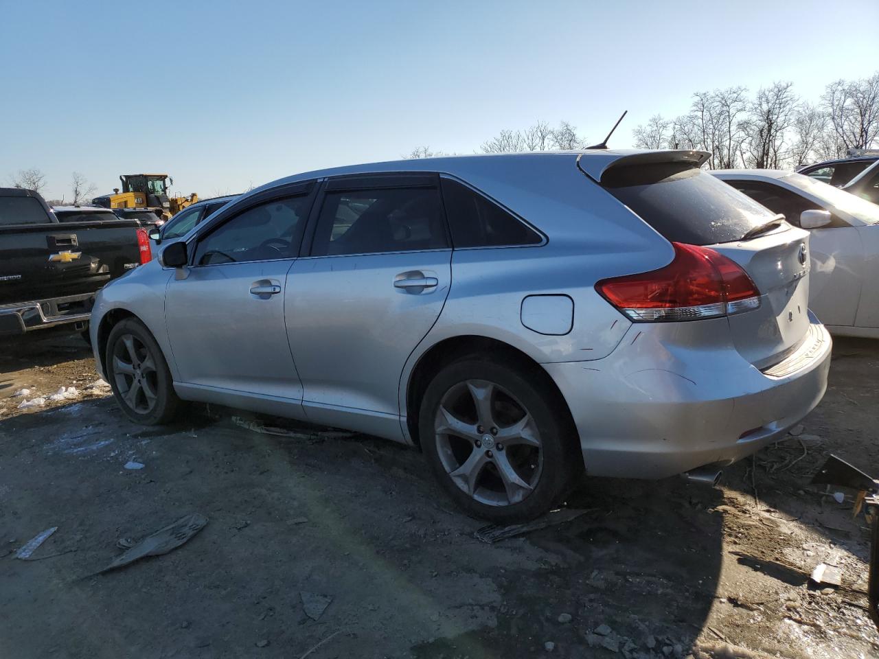 2011 Toyota Venza - Image 2