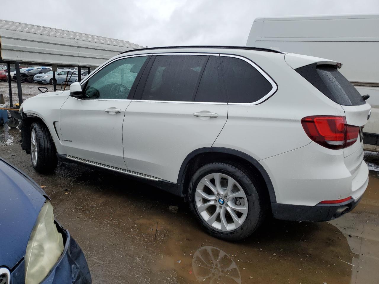 VIN 5UXKR0C55G0P23860 2016 BMW X5 no.2