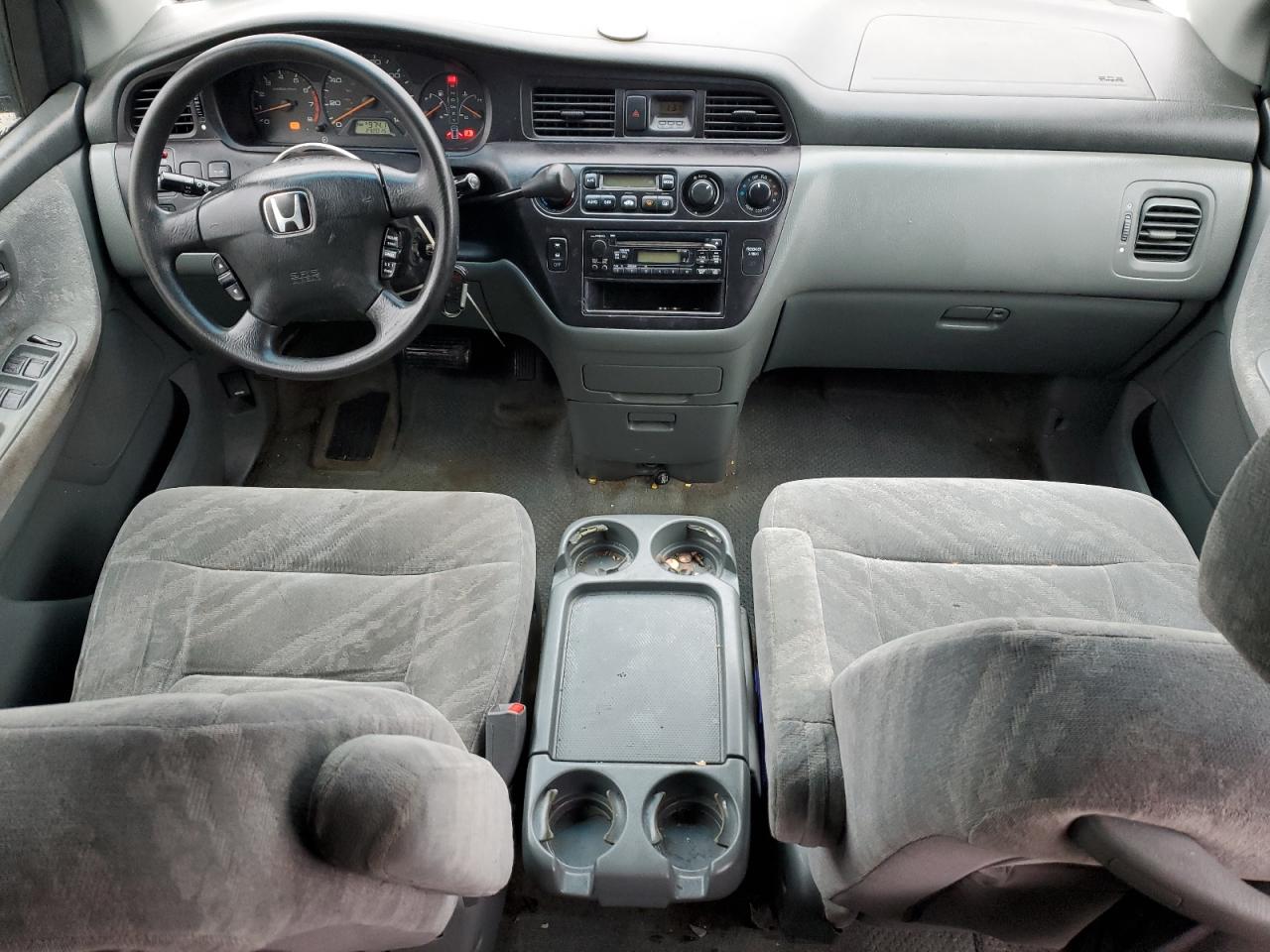 2004 Honda Odyssey - Image 8