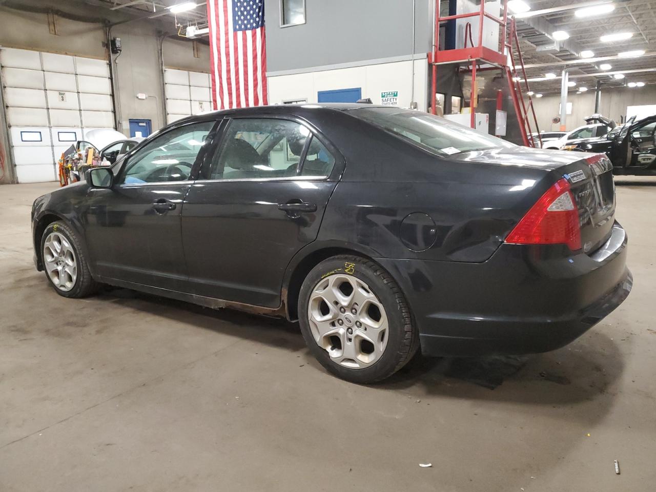 2010 Ford Fusion - Image 2