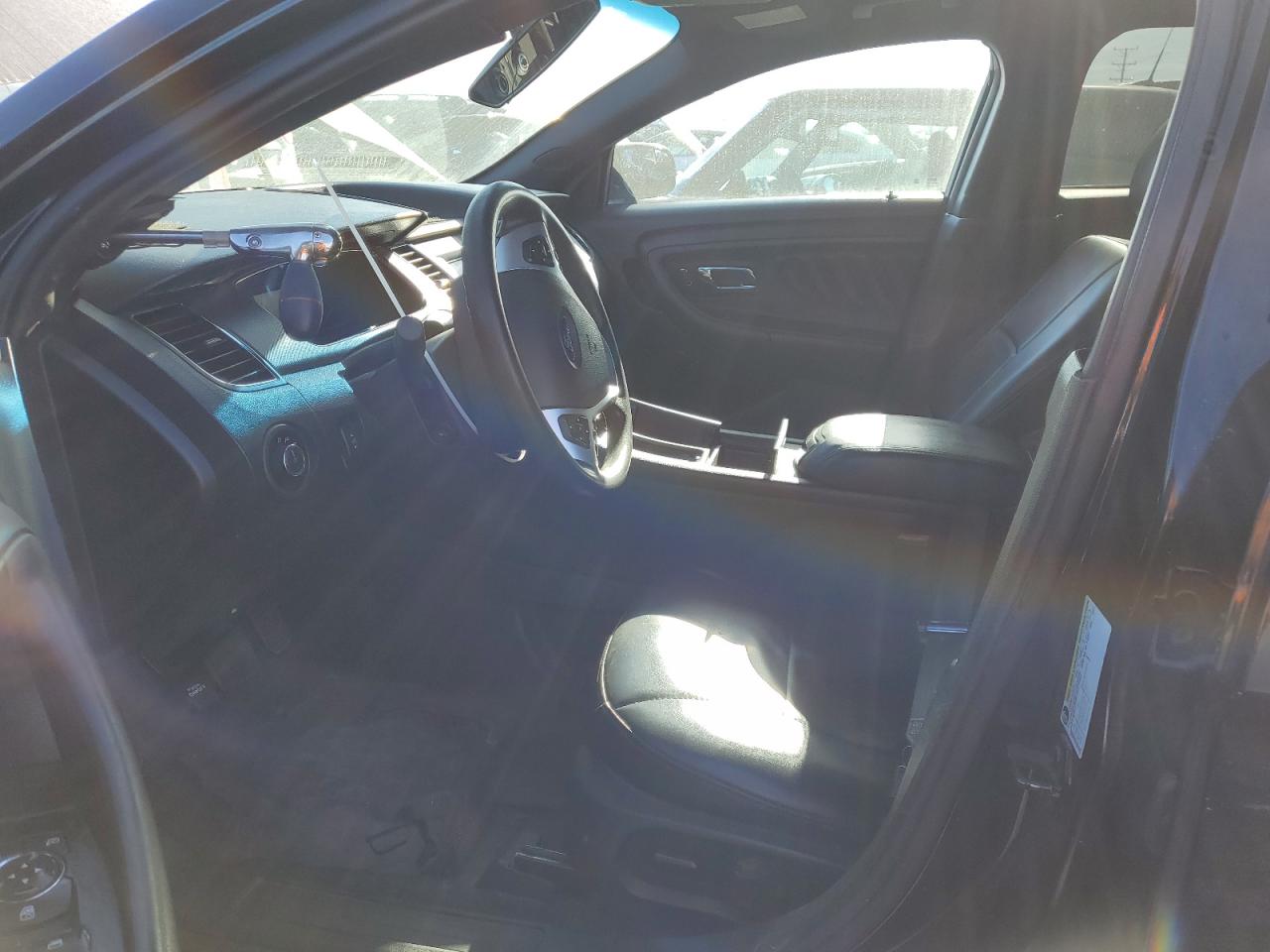 2015 Ford Taurus - Image 7