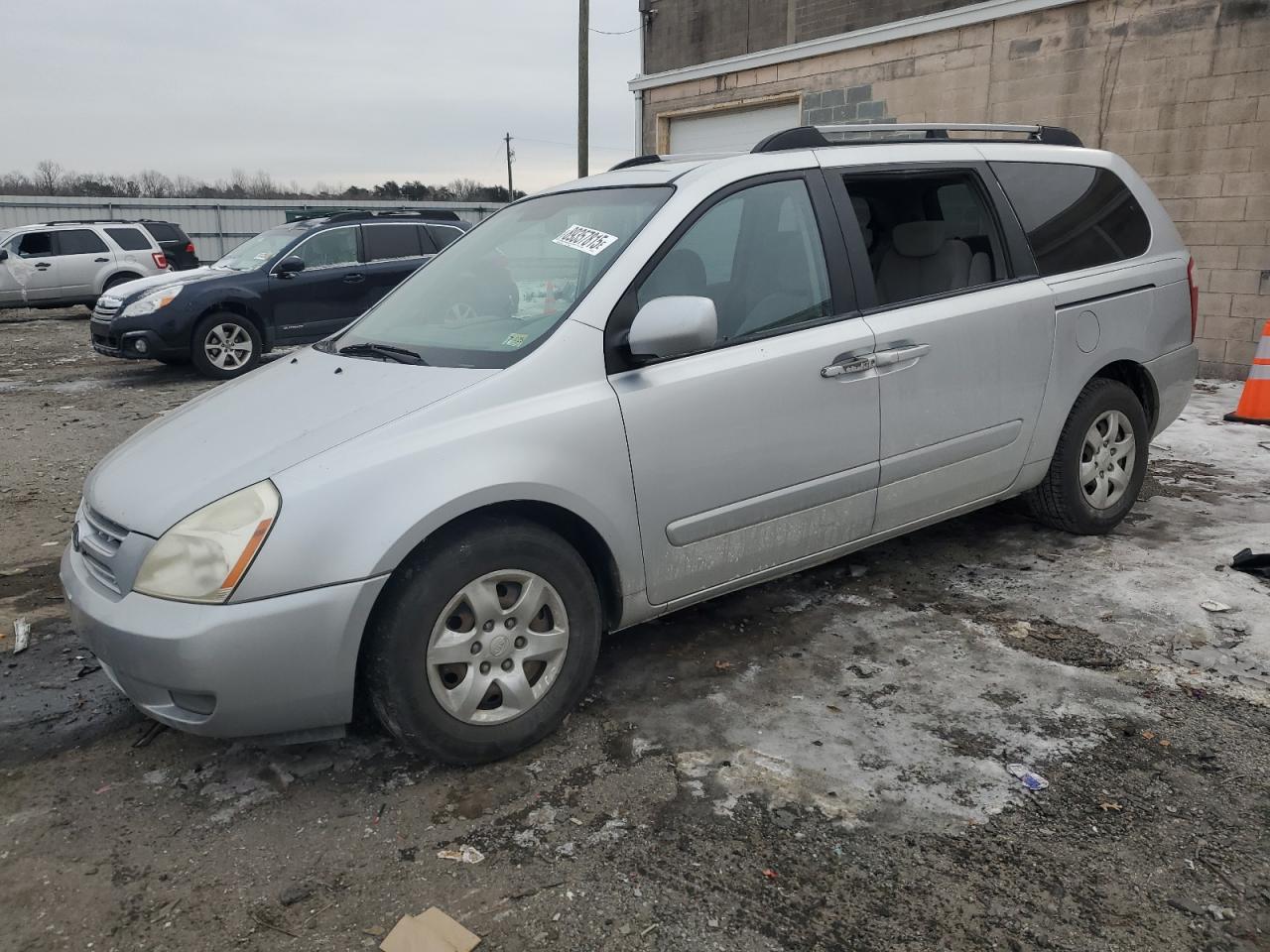 2008 Kia Sedona - Image 1