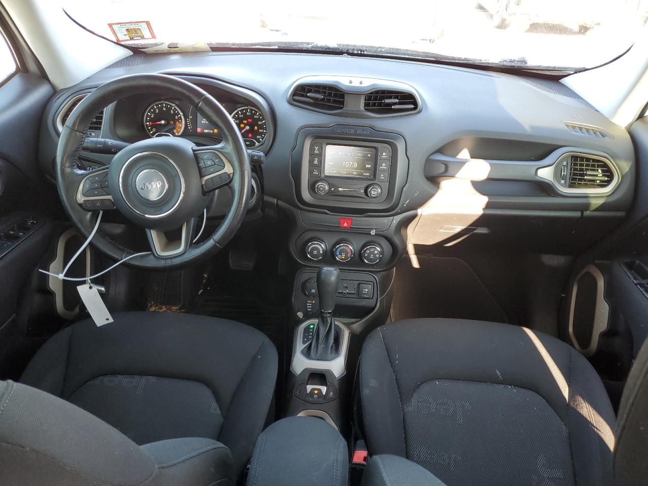 2016 Jeep Renegade - Image 8