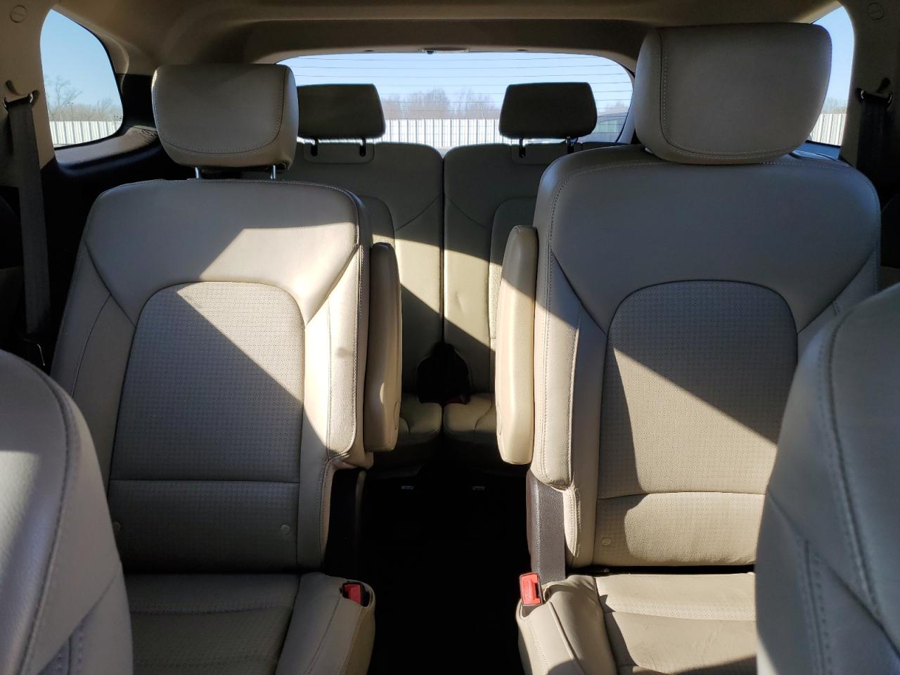 2013 Hyundai Santa Fe - Image 10