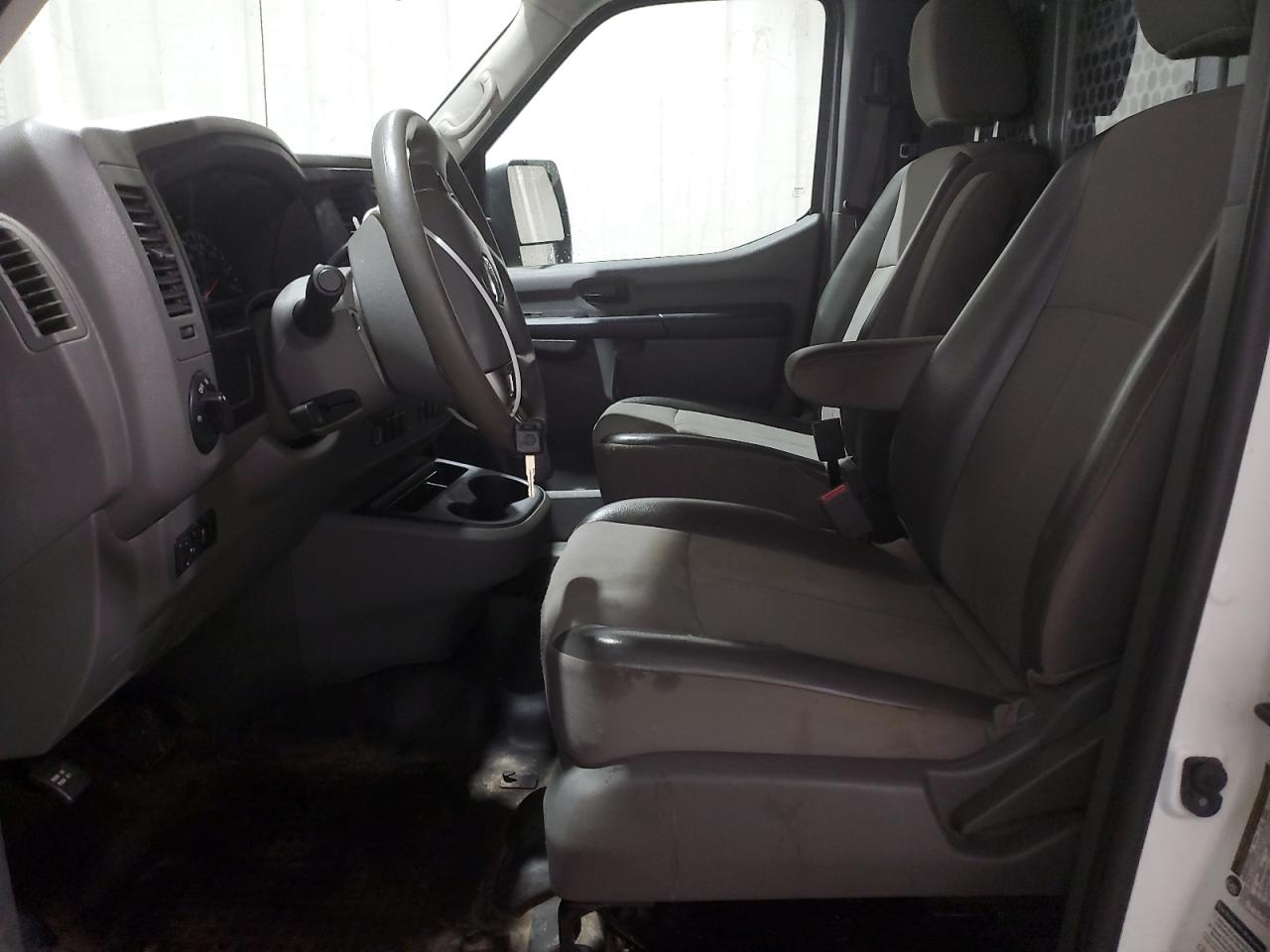 2017 Nissan NV - Image 7