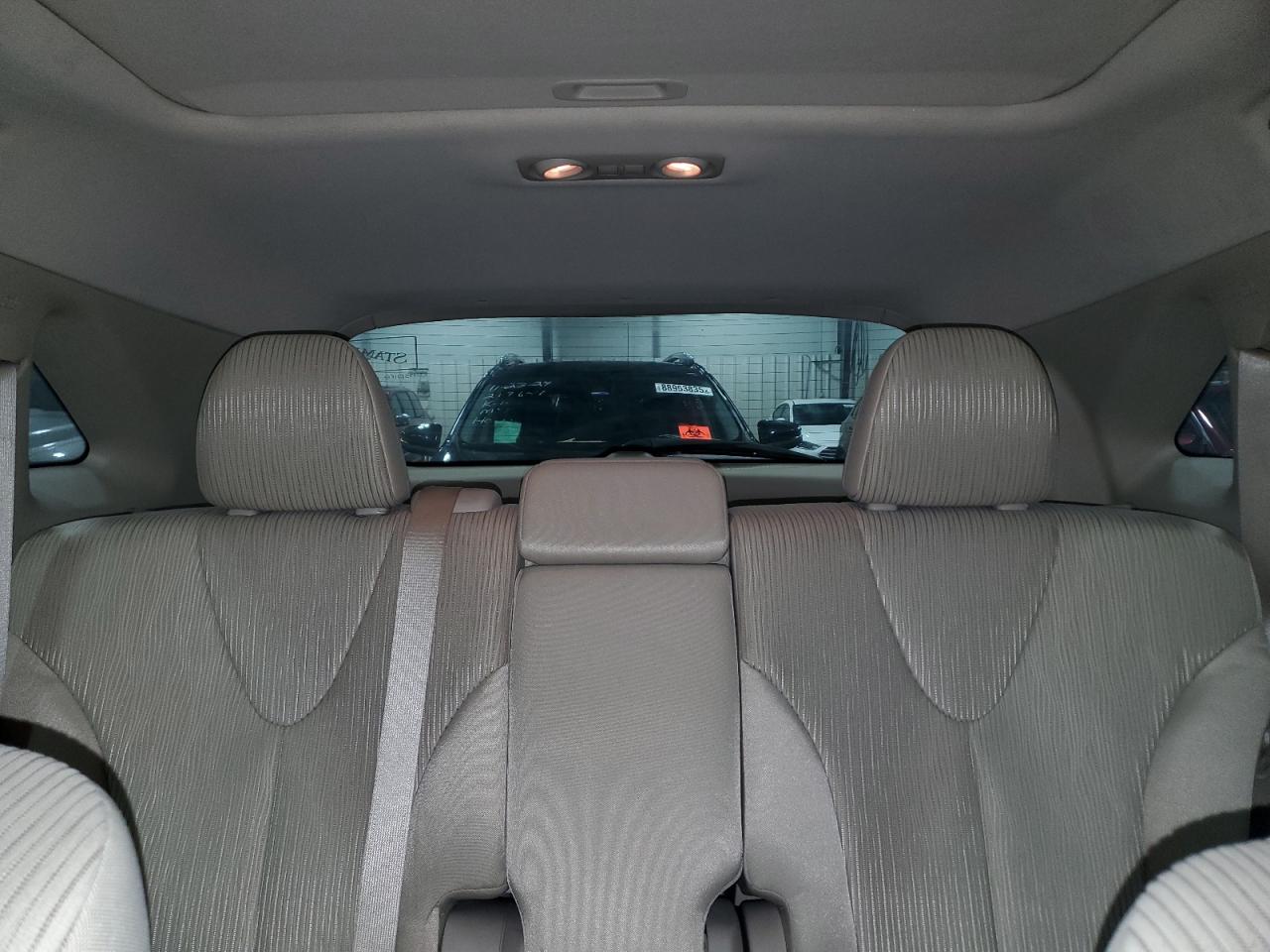 2010 Toyota Venza - Image 10