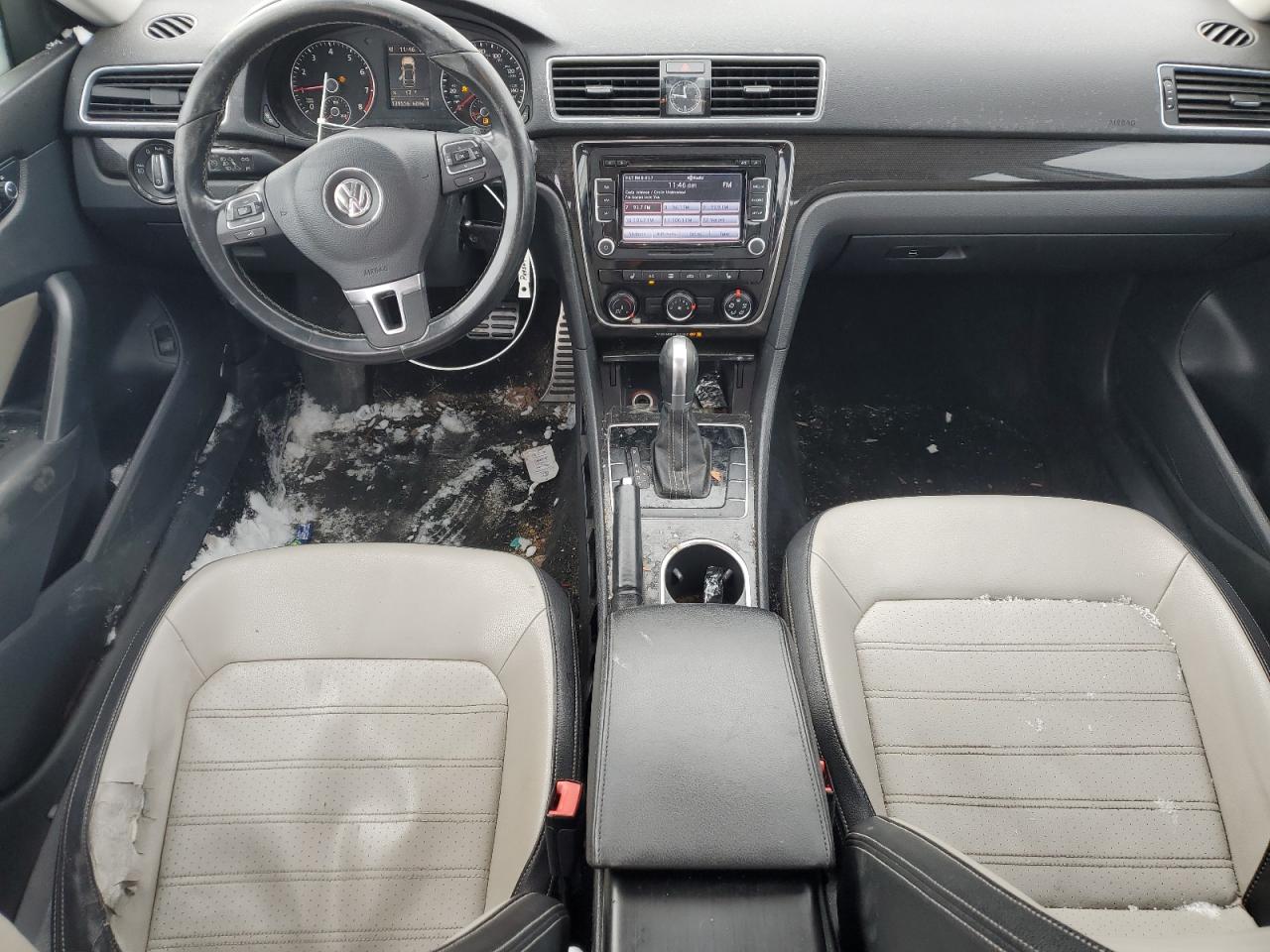 2015 Volkswagen Passat - Image 8