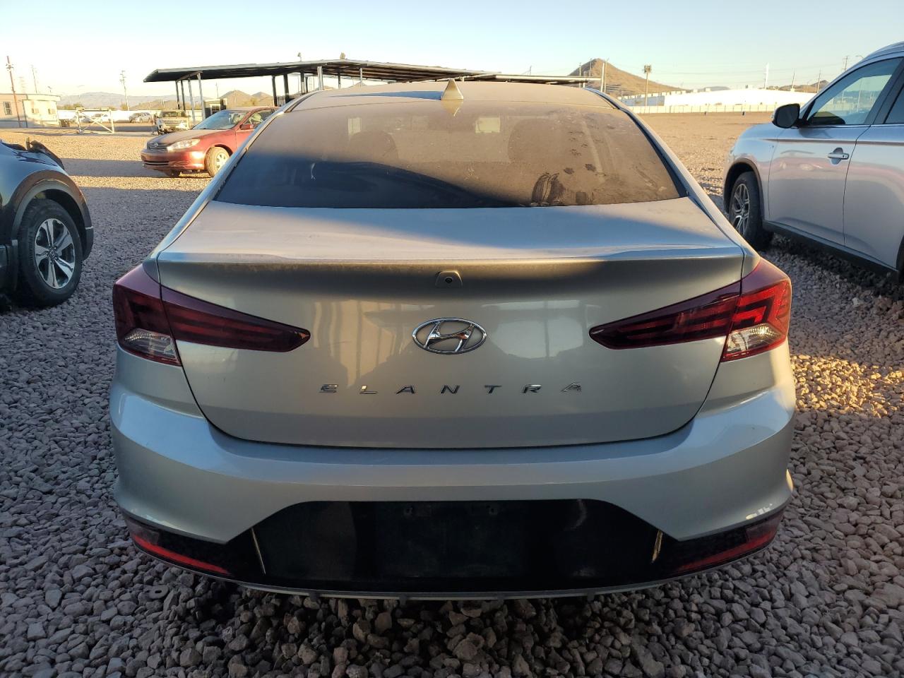 2020 Hyundai Elantra - Image 6