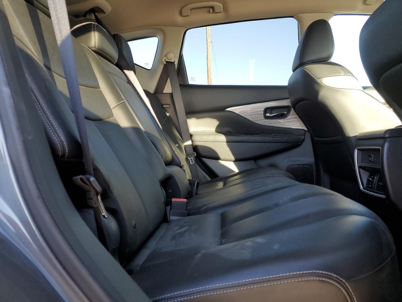 2017 Nissan Murano - Image 10