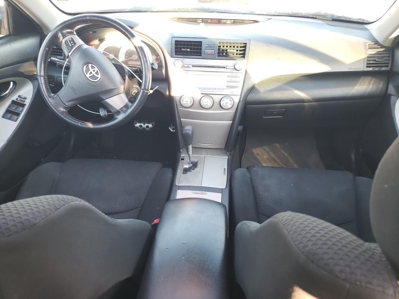2011 Toyota Camry - Image 8