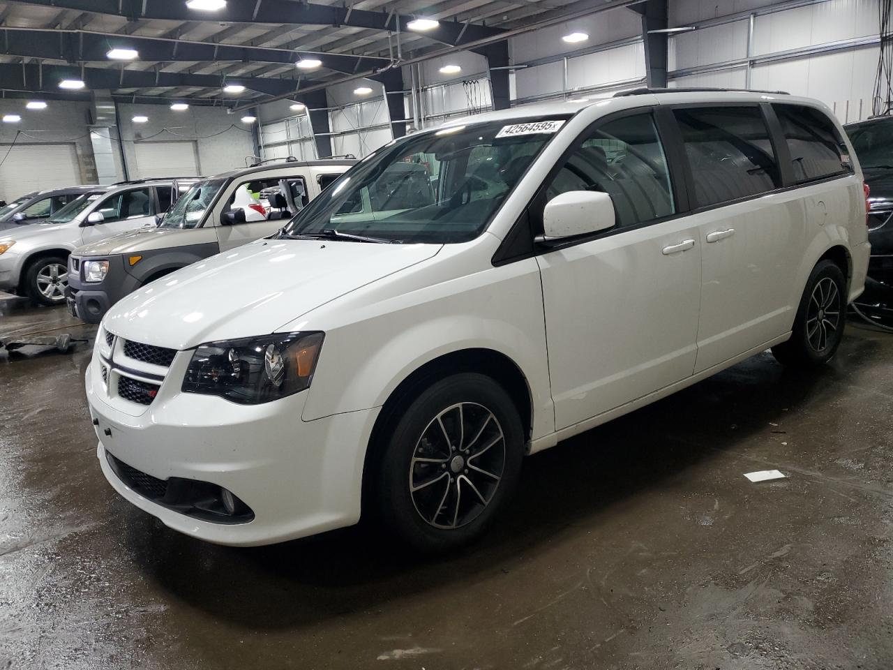 2019 Dodge Caravan - Image 1