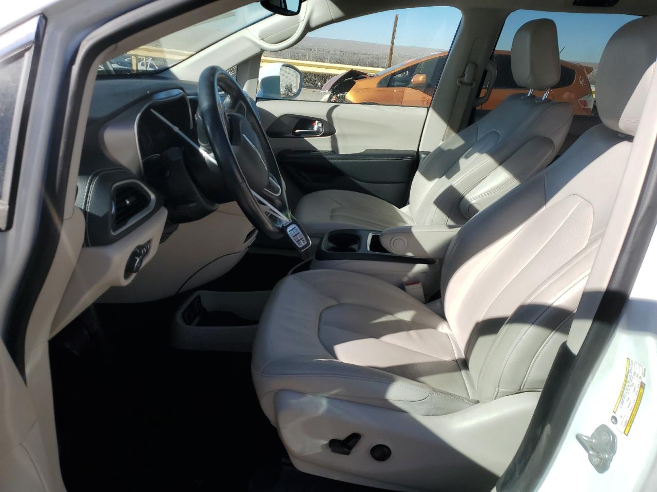 2021 Chrysler Pacifica - Image 7