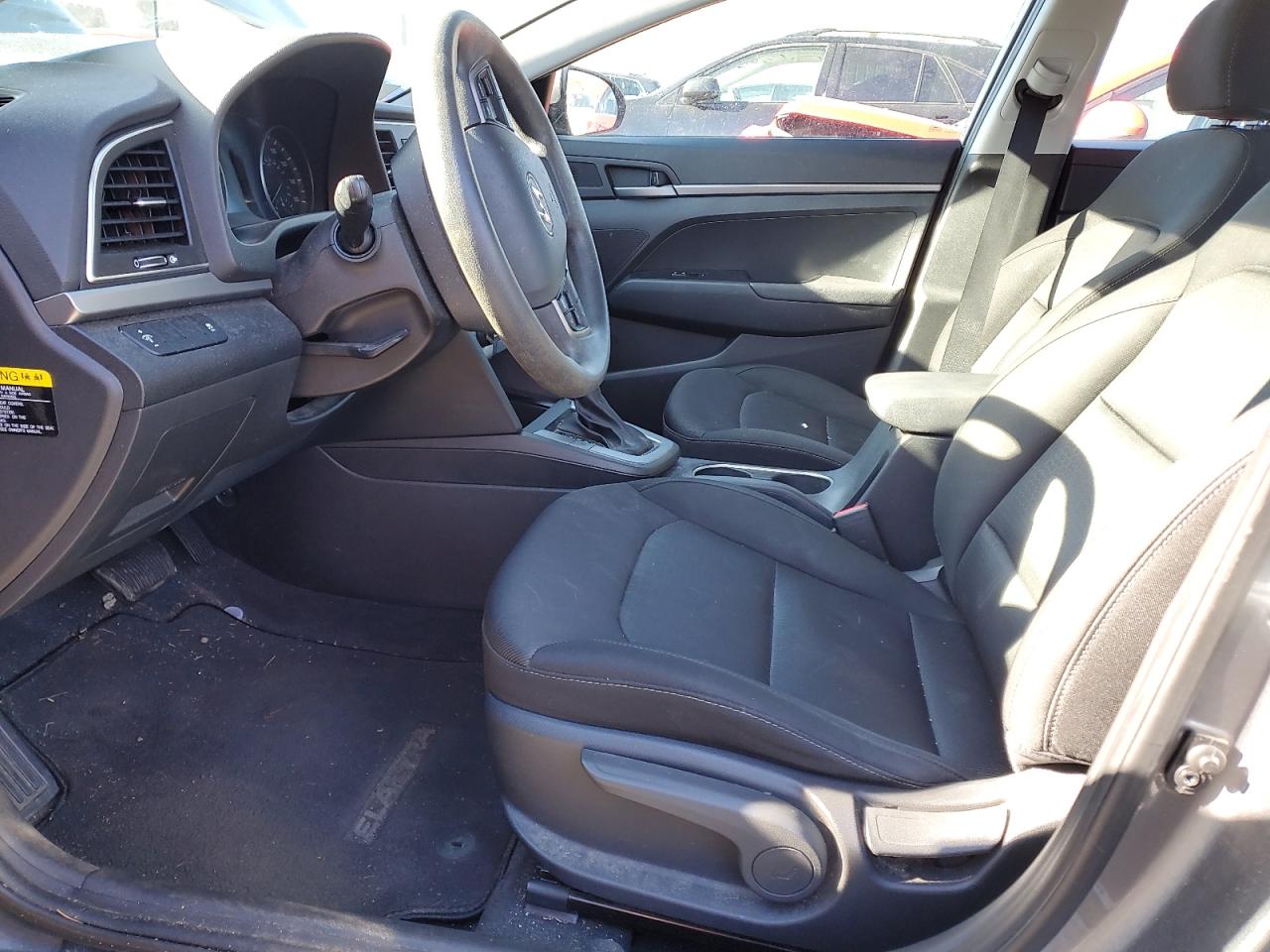 2018 Hyundai Elantra - Image 7