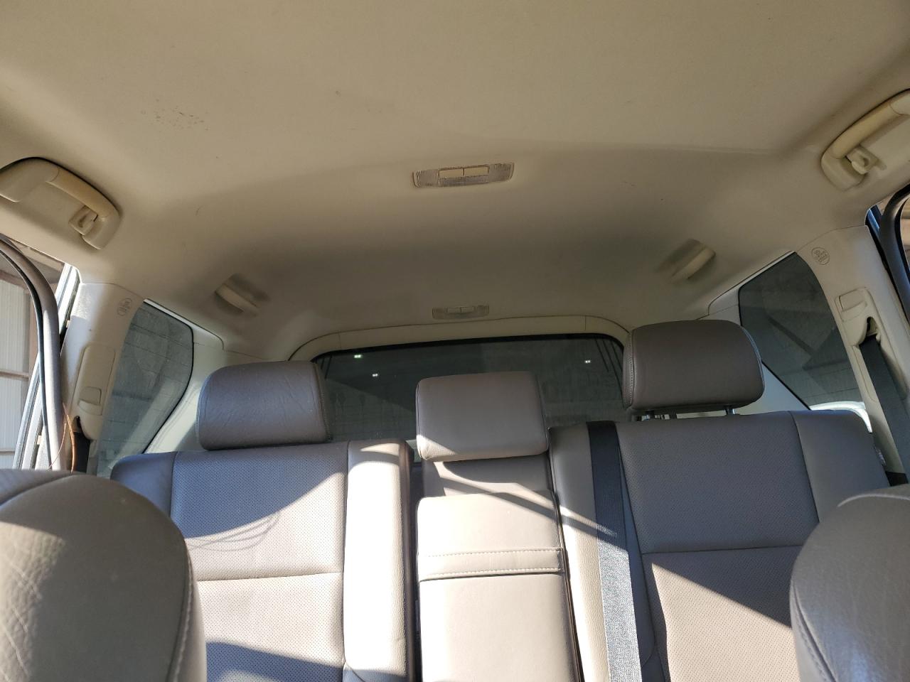 2011 Lexus GX - Image 10