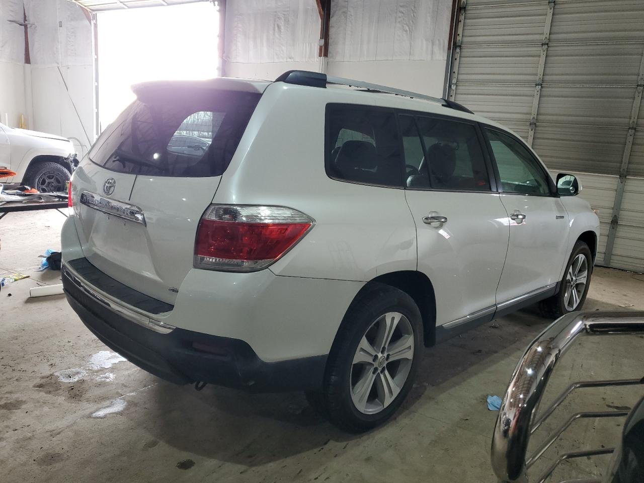 2013 Toyota Highlander - Image 3