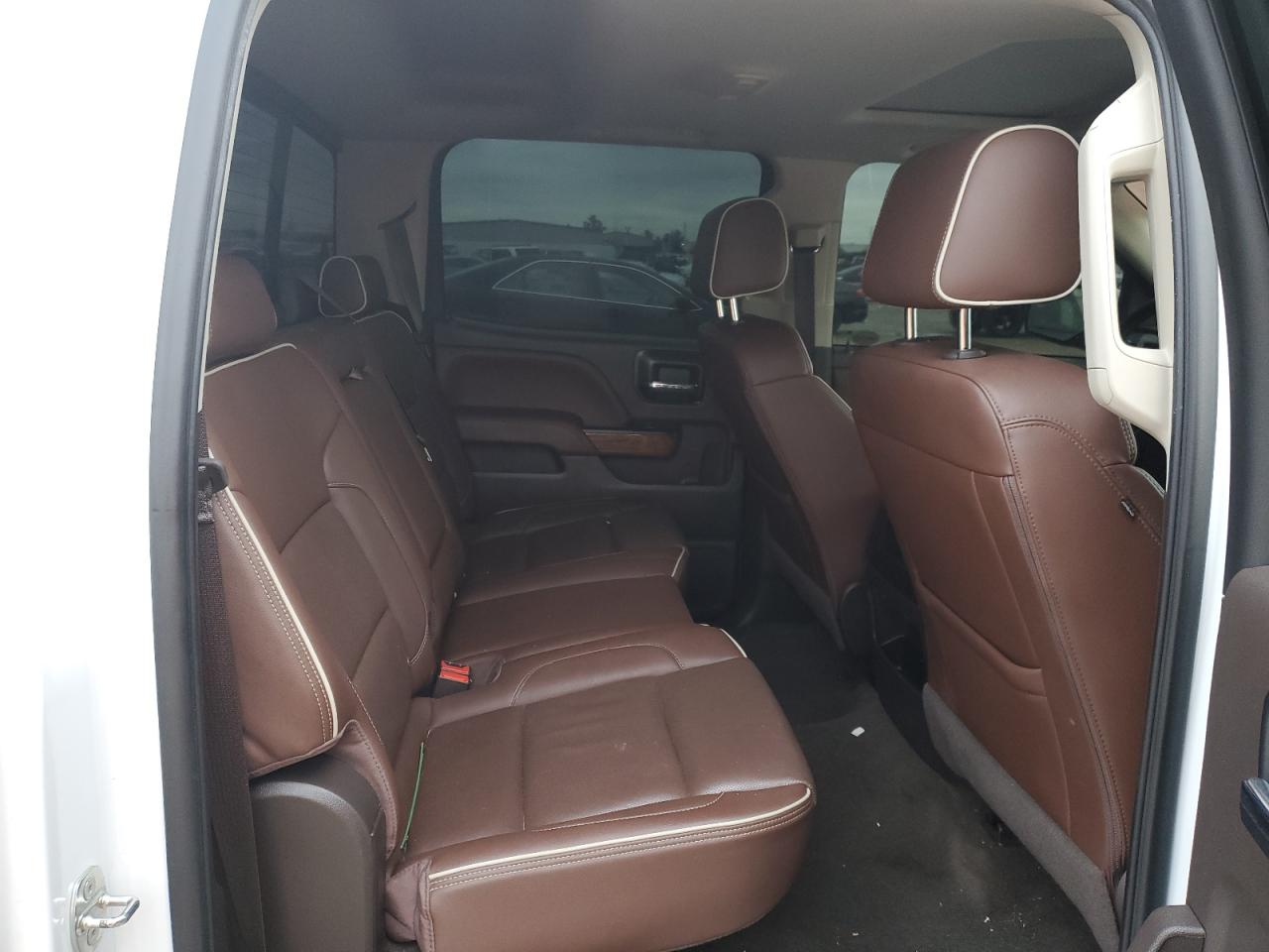 2018 Chevrolet Silverado - Image 10
