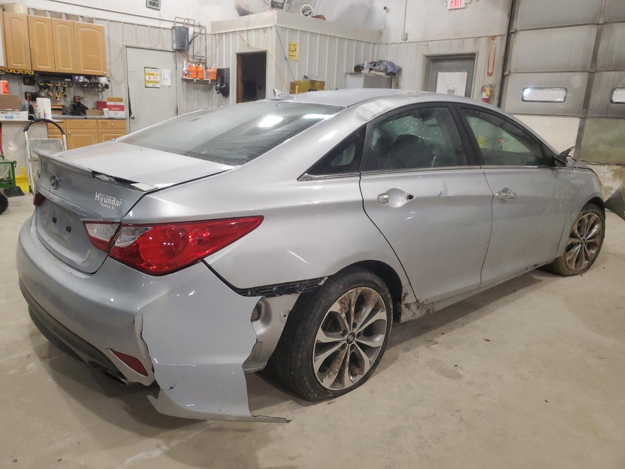 2014 Hyundai Sonata - Image 3