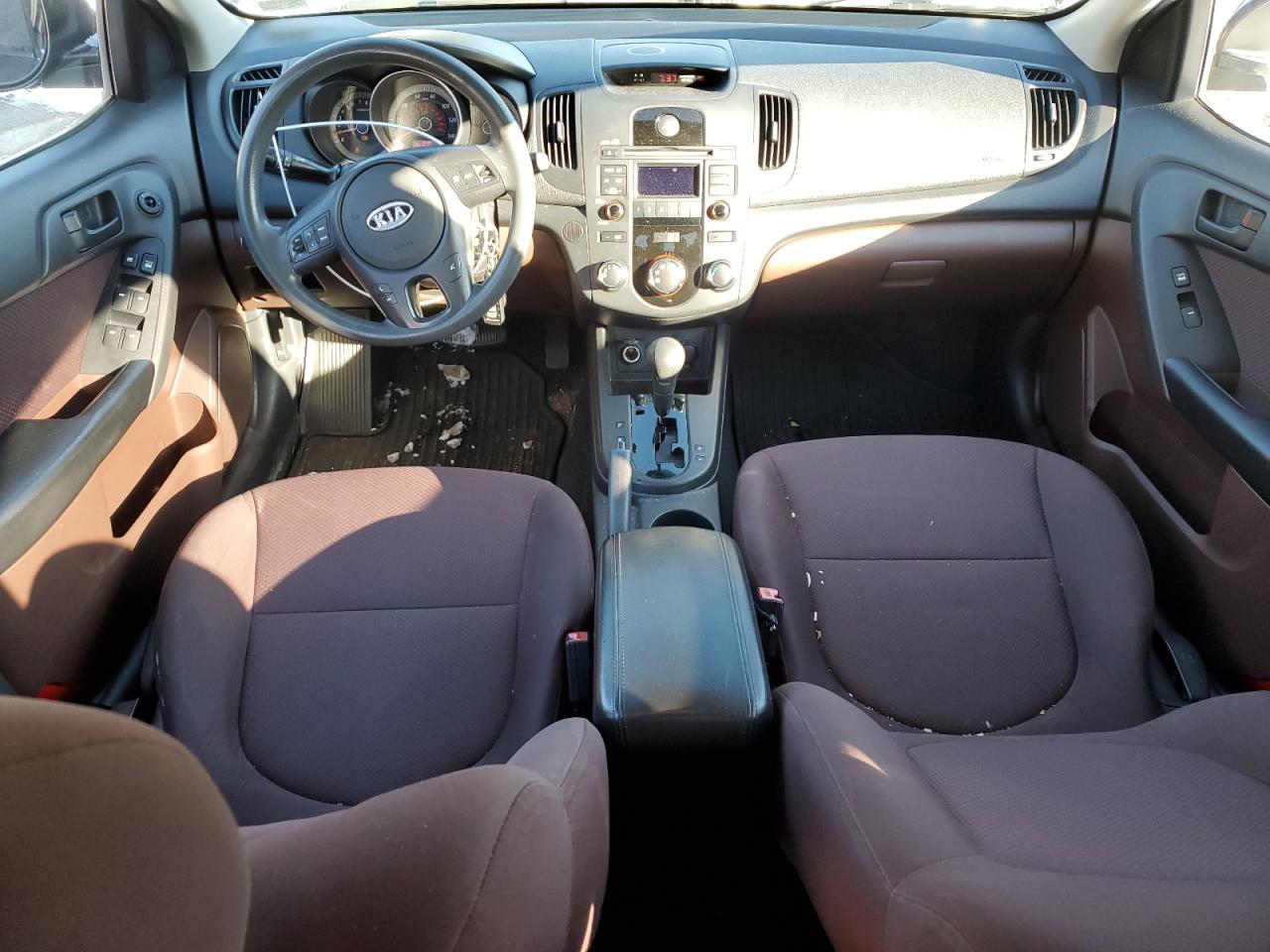 2010 Kia Forte - Image 8