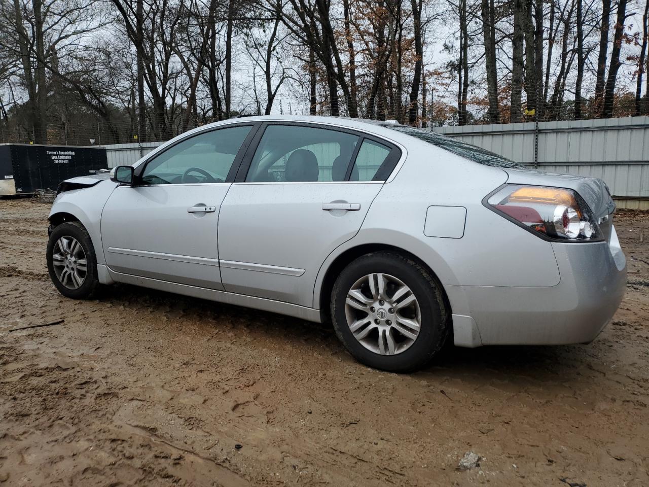2012 Nissan Altima - Image 2