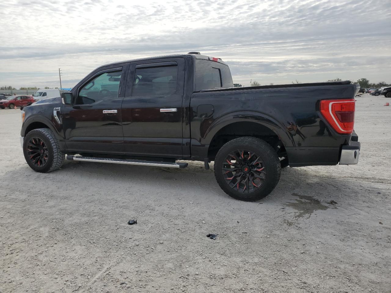 2022 Ford F-150 - Image 2