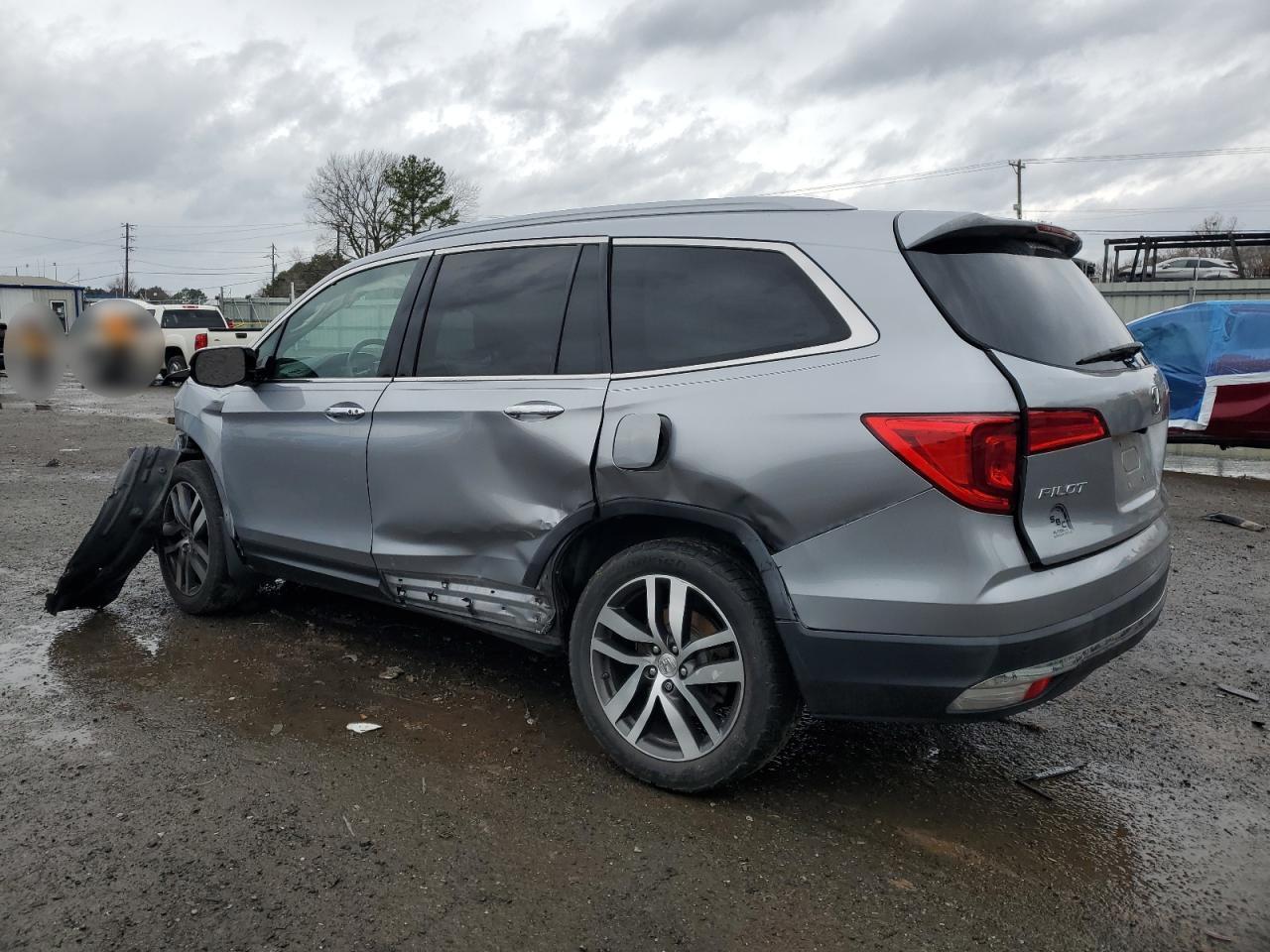 2016 Honda Pilot - Image 2