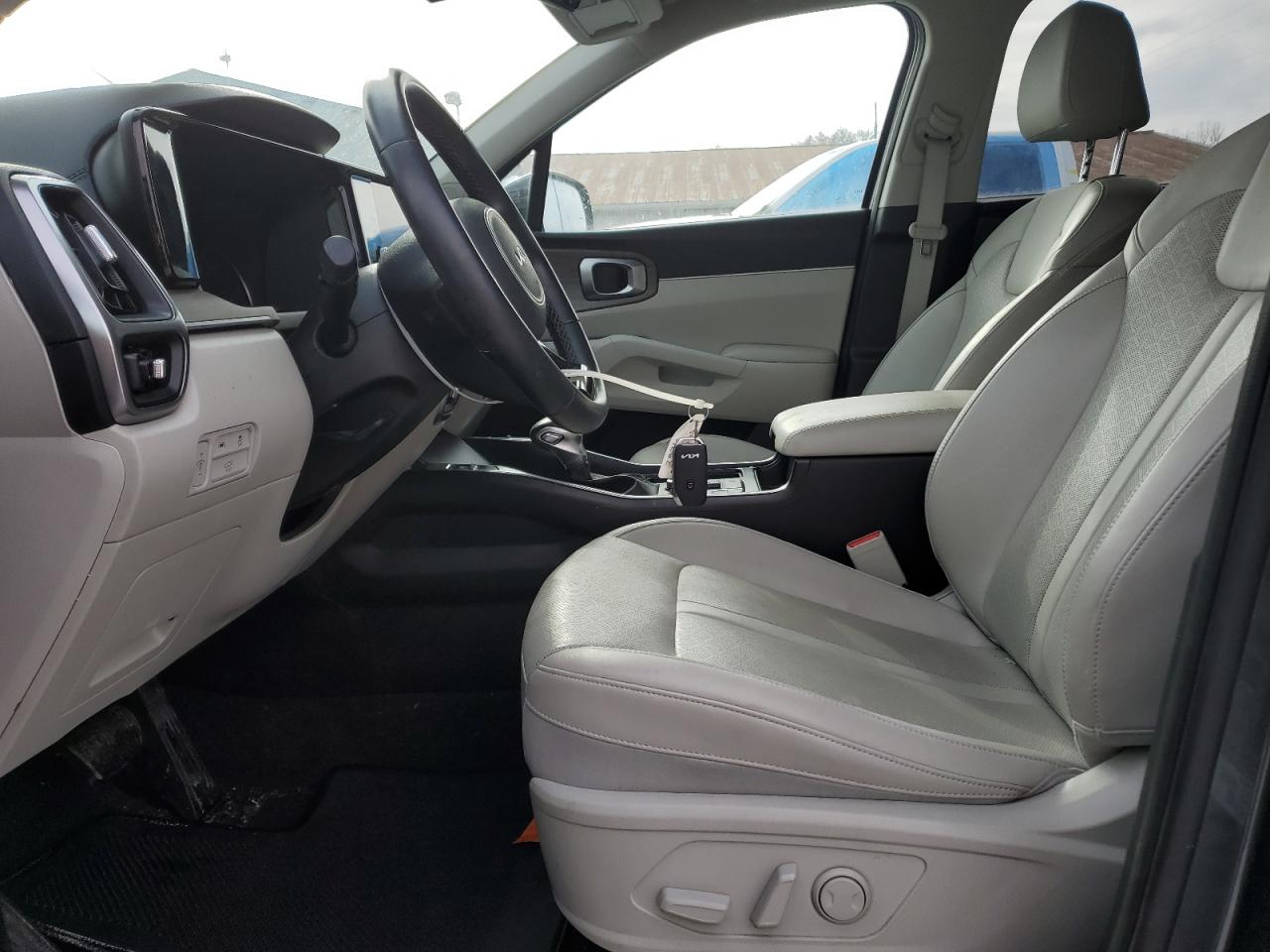 2023 Kia Sorento - Image 7