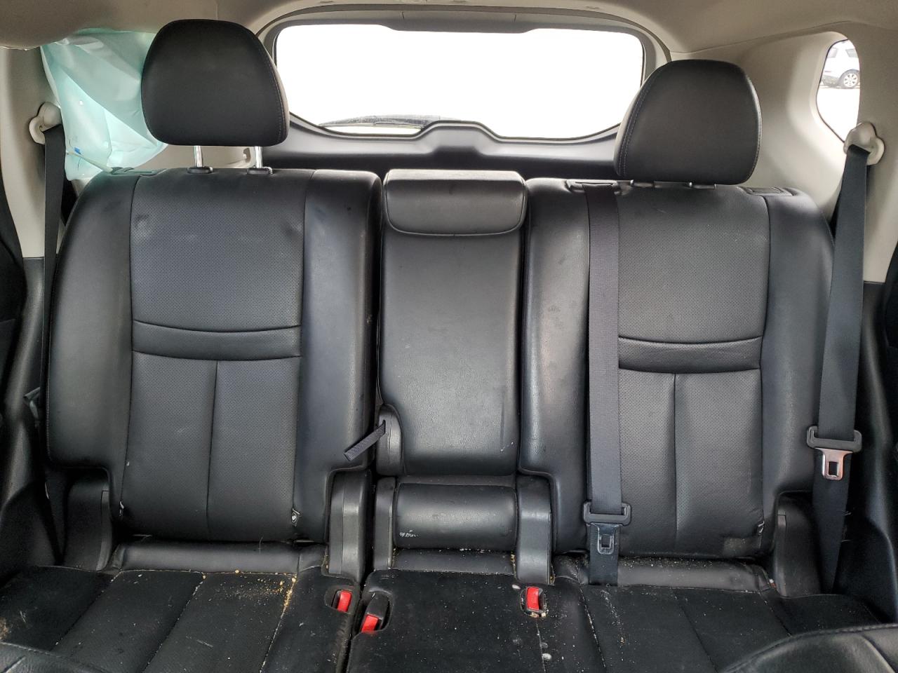 2018 Nissan Rogue - Image 10