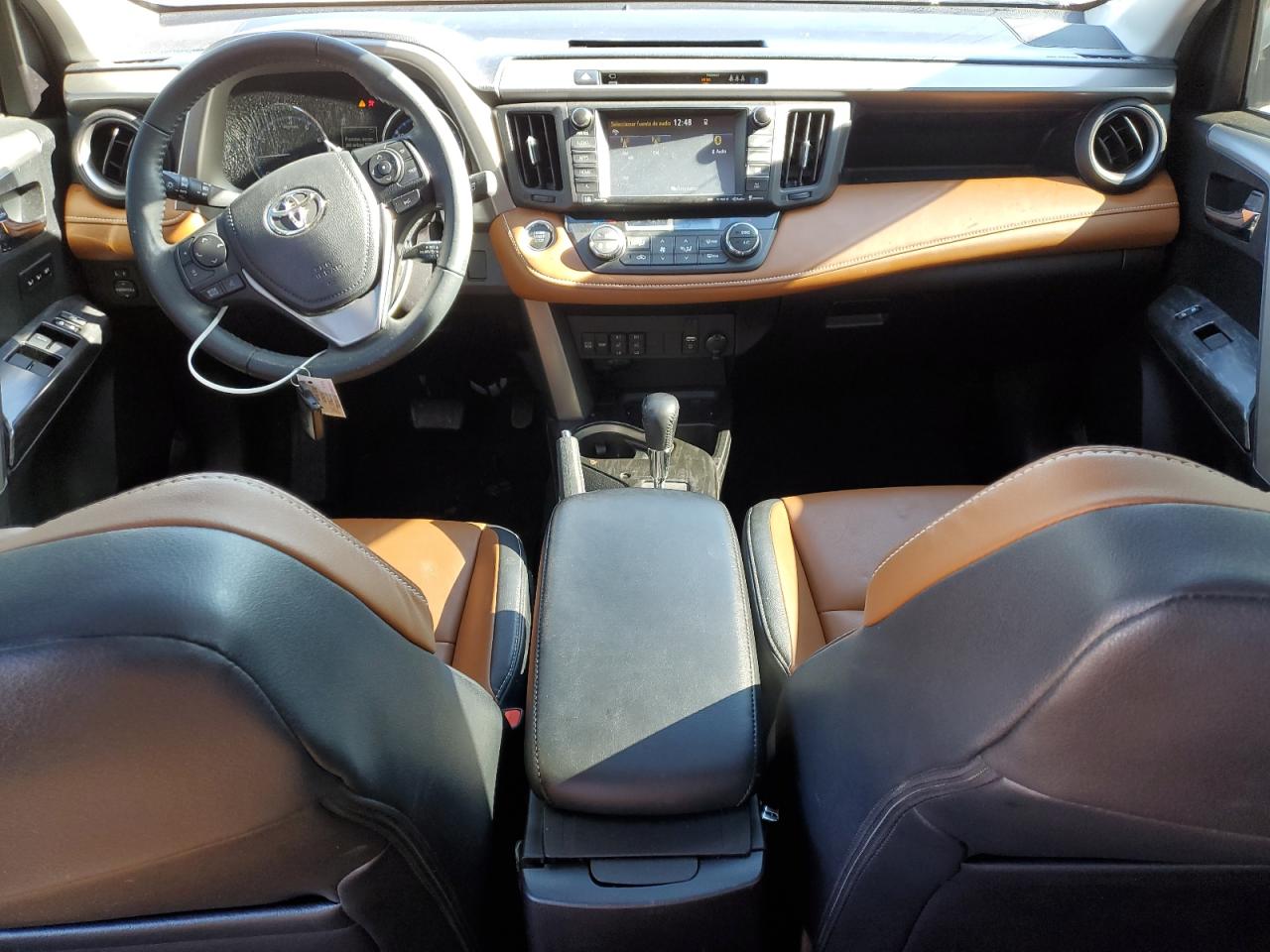 2017 Toyota RAV 4 - Image 8